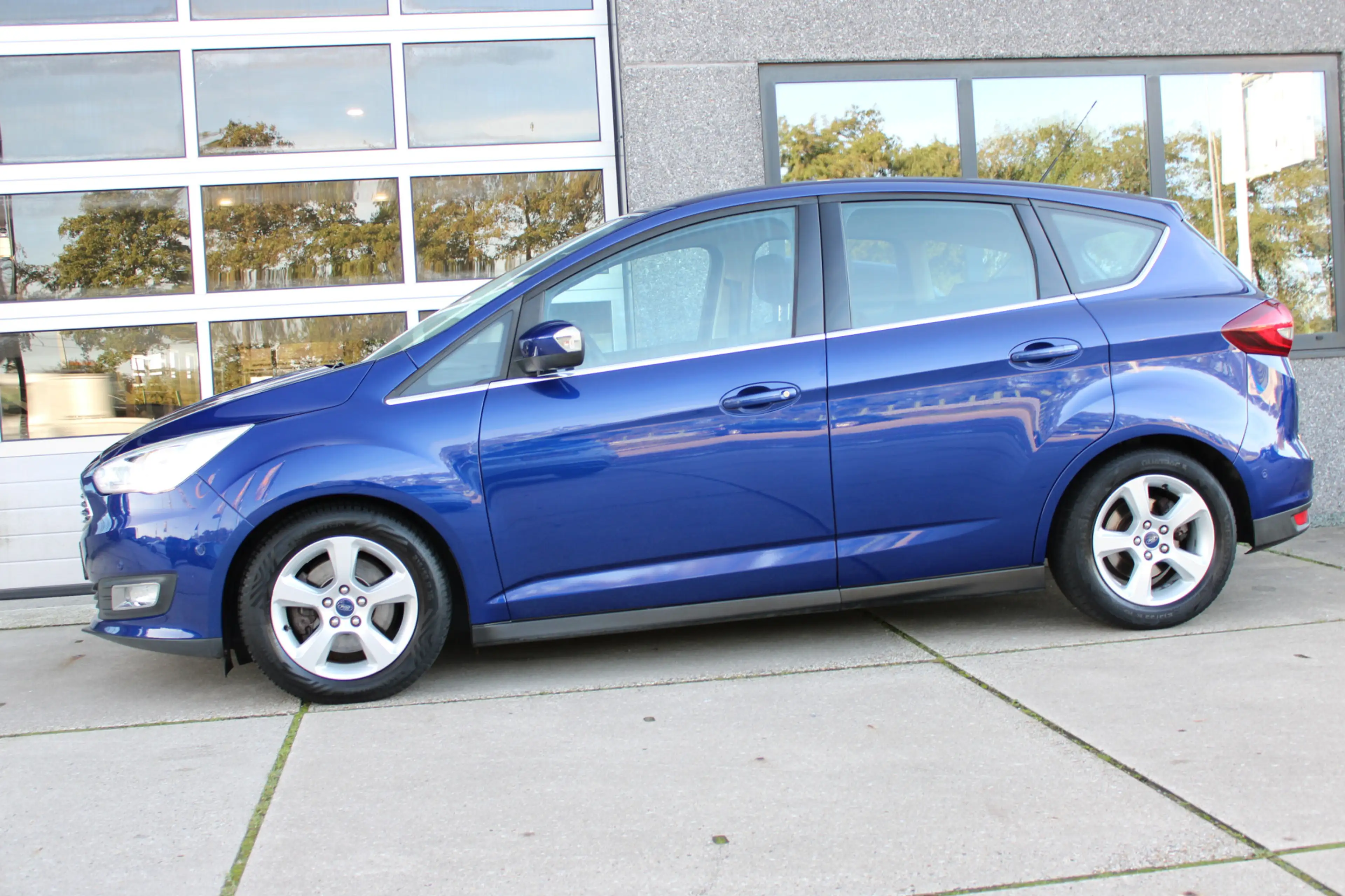 Ford C-Max 1.5 150 Pk Titanium 4 Cilinder Stuurverwarming Bli — photo 15
