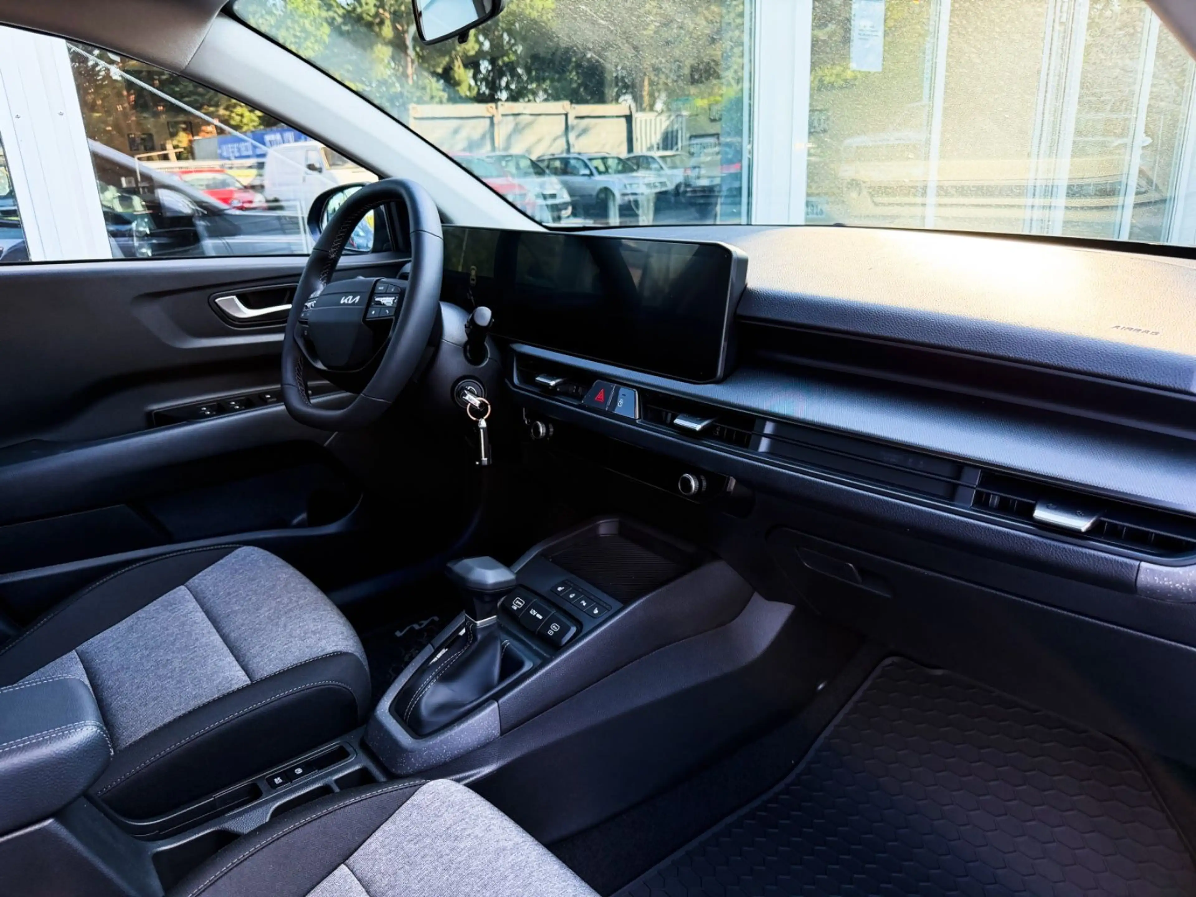 Kia Stonic Automatik — photo 14