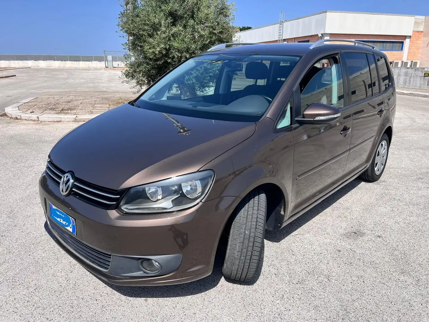 Volkswagen Touran Touran II 2010 1.6 tdi Comfortline dsg - 2