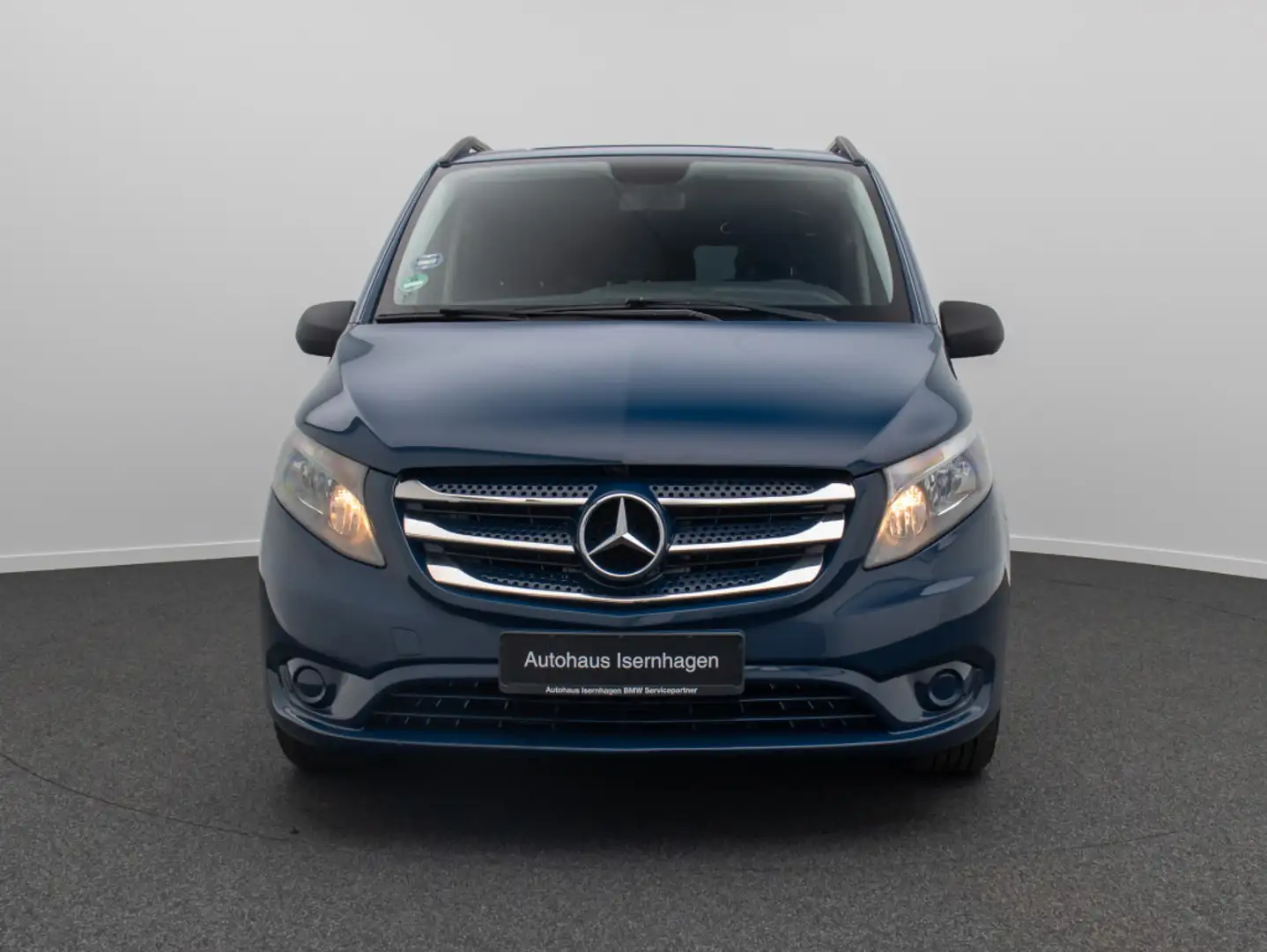 Mercedes-Benz Vito Tourer Pro lang Tempomat AHK Fahrlich Komfo Blue - 2