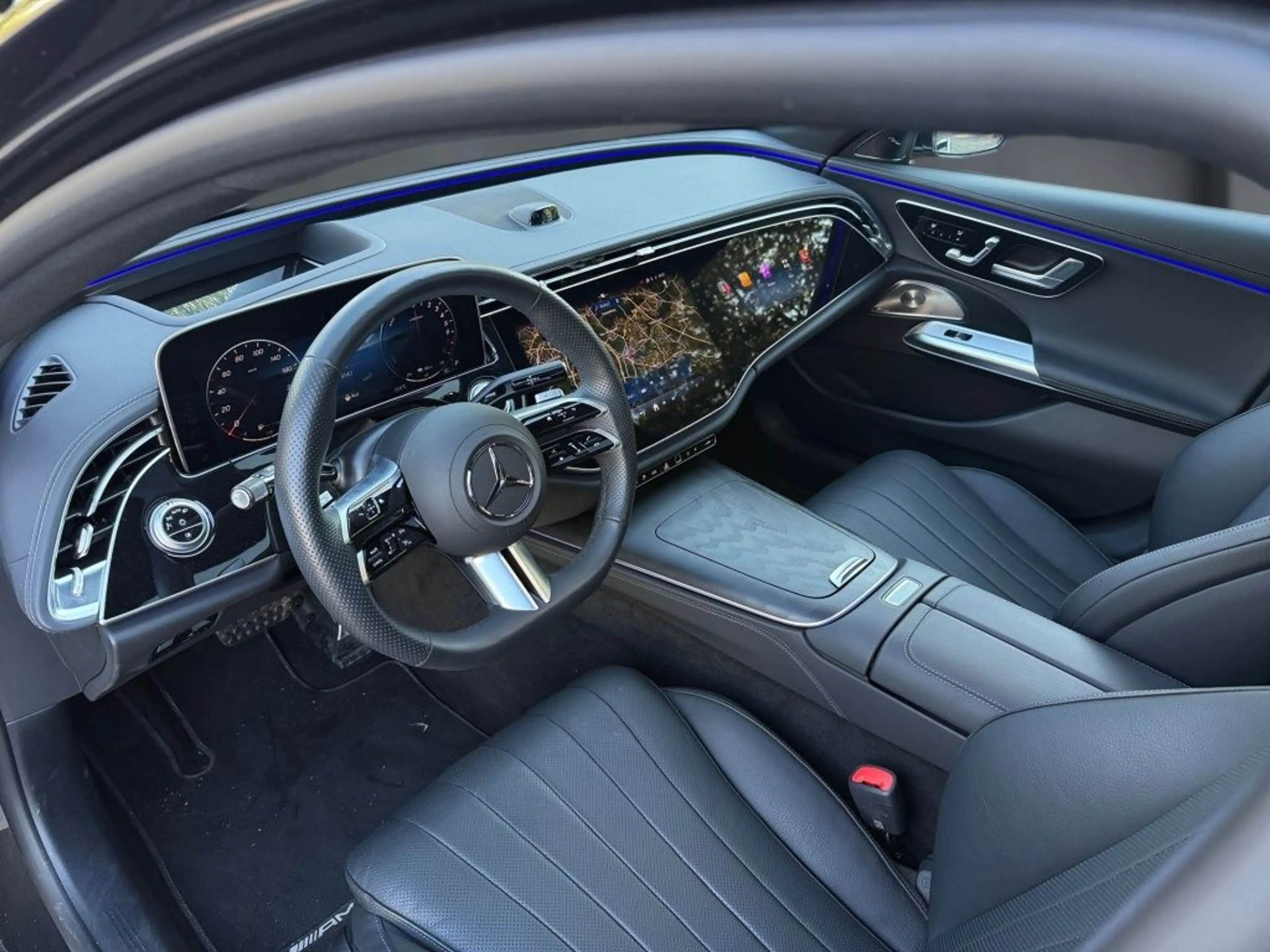 Mercedes-Benz E 400 e 4M AMG+PANO+LEDER+BURMESTER4D+SUPERSCR. — photo 6