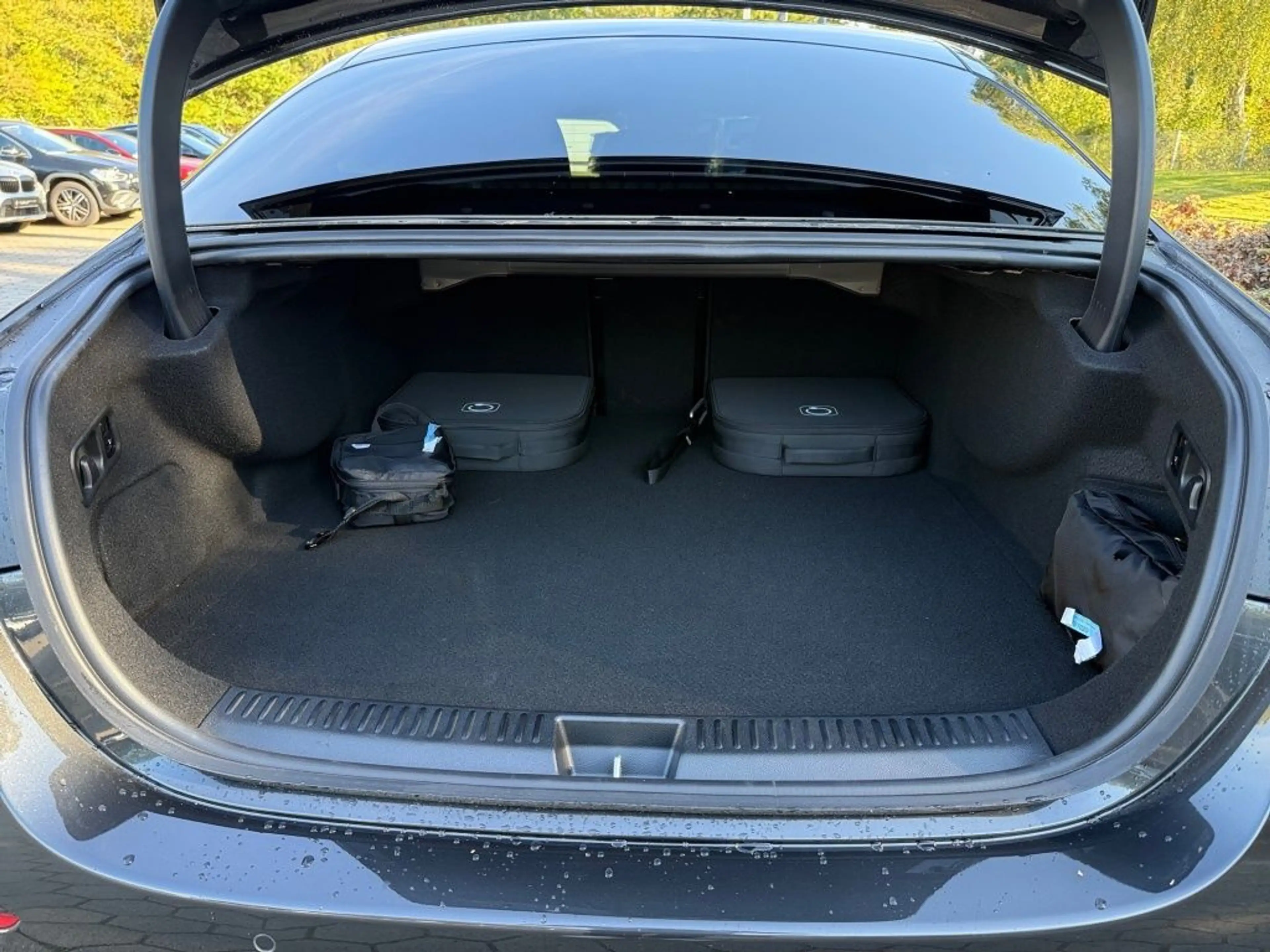 Mercedes-Benz E 400 e 4M AMG+PANO+LEDER+BURMESTER4D+SUPERSCR. — photo 9