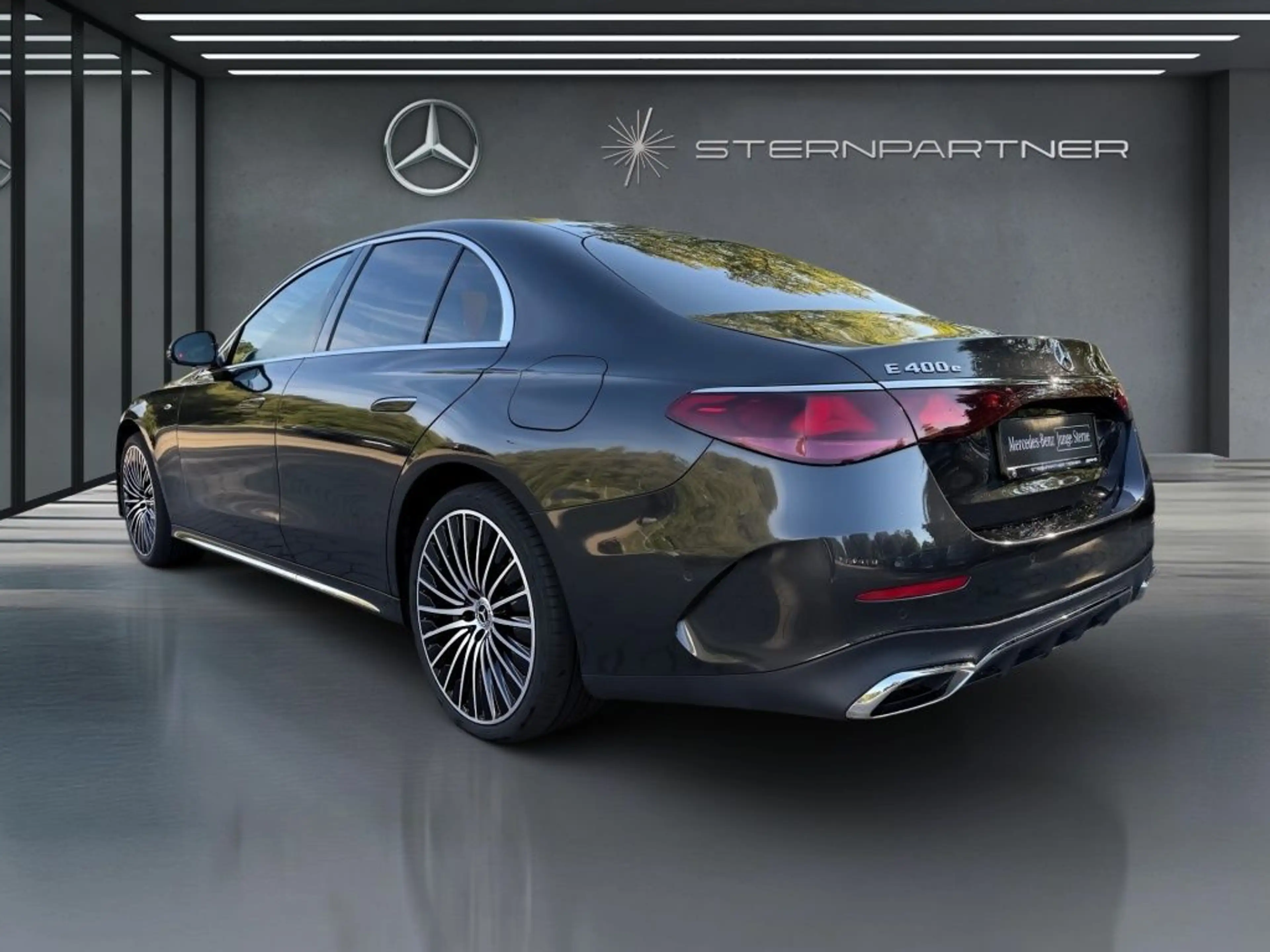 Mercedes-Benz E 400 e 4M AMG+PANO+LEDER+BURMESTER4D+SUPERSCR. — photo 8