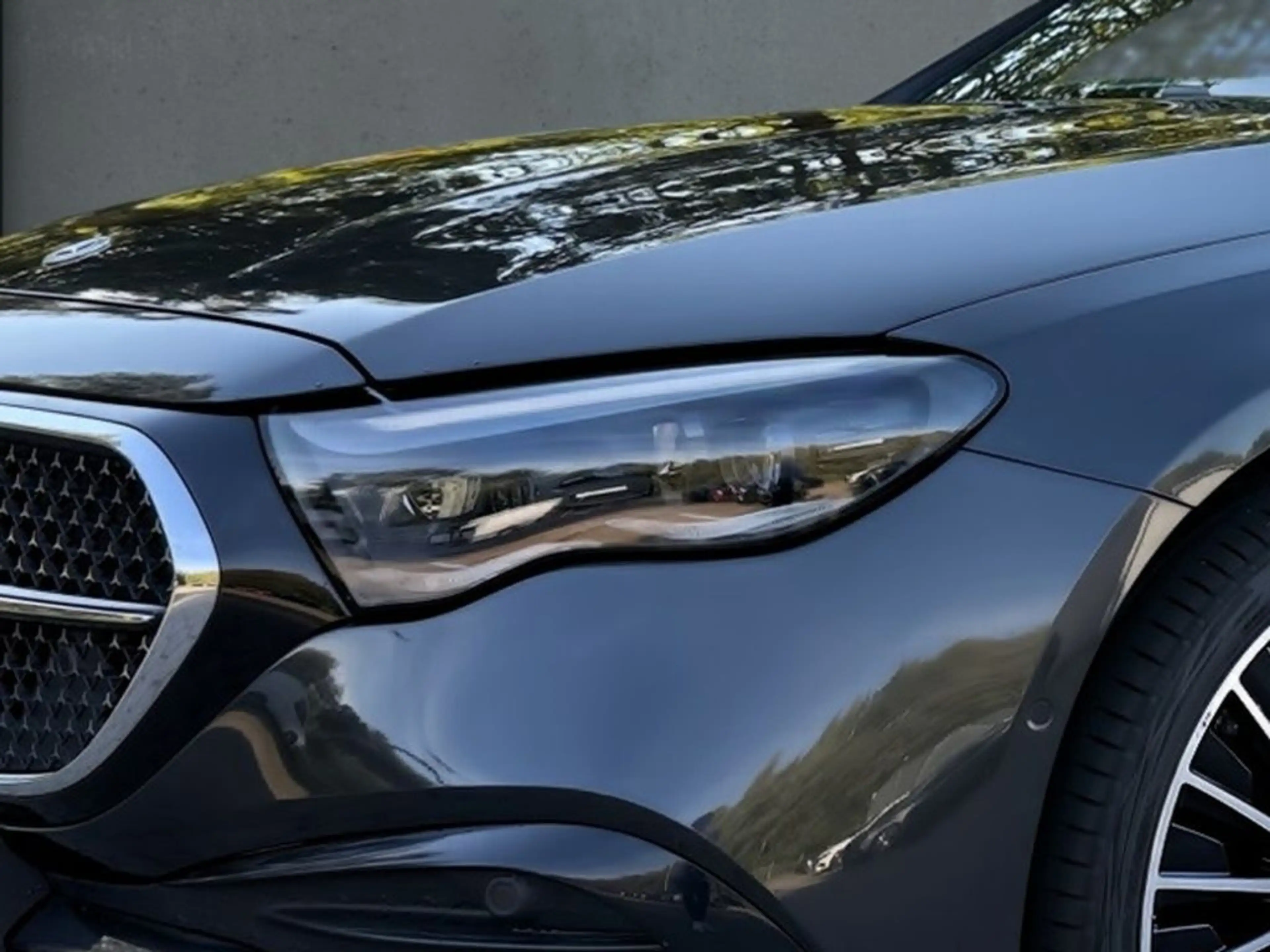 Mercedes-Benz E 400 e 4M AMG+PANO+LEDER+BURMESTER4D+SUPERSCR. — photo 2