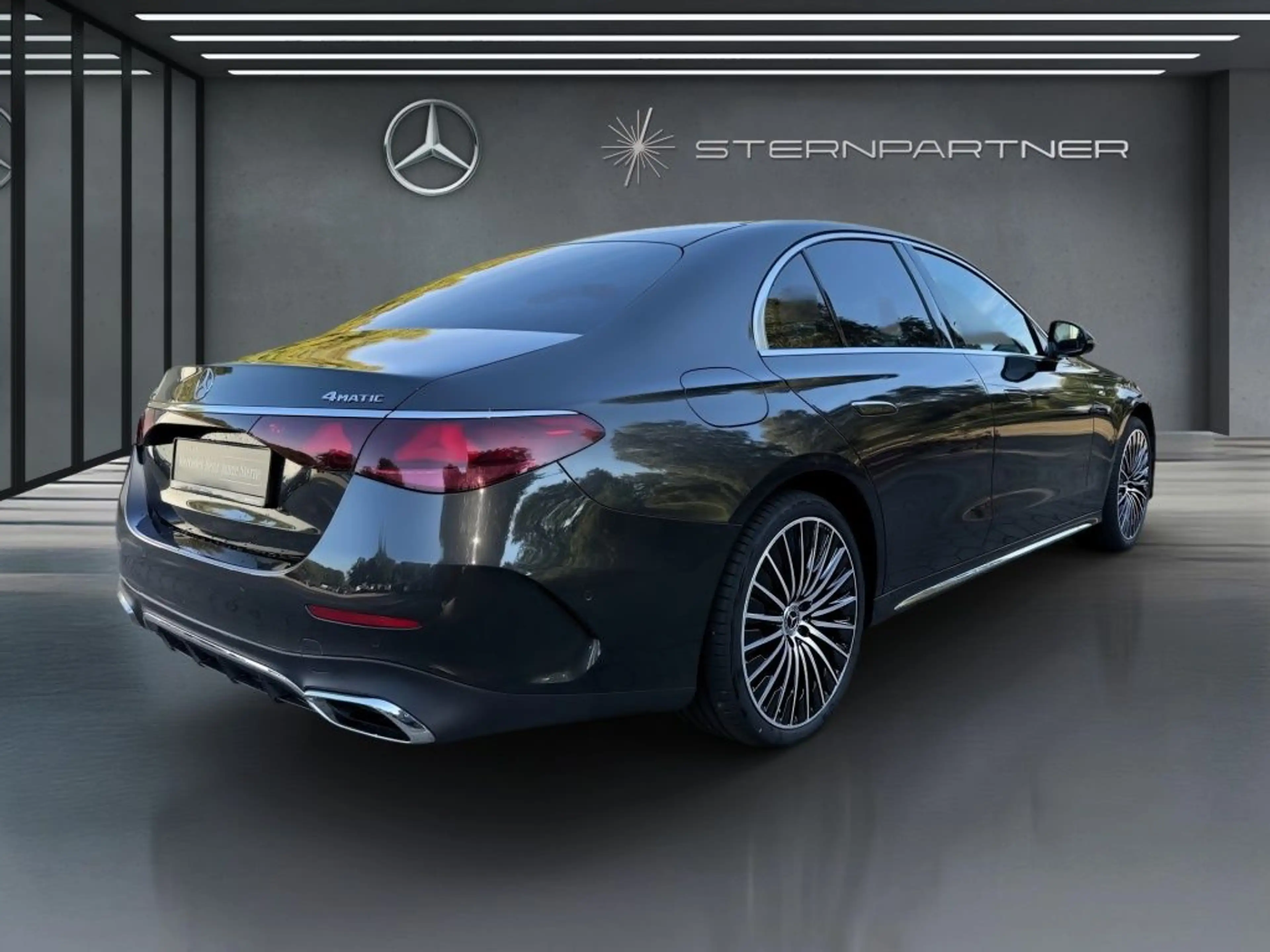 Mercedes-Benz E 400 e 4M AMG+PANO+LEDER+BURMESTER4D+SUPERSCR. — photo 12