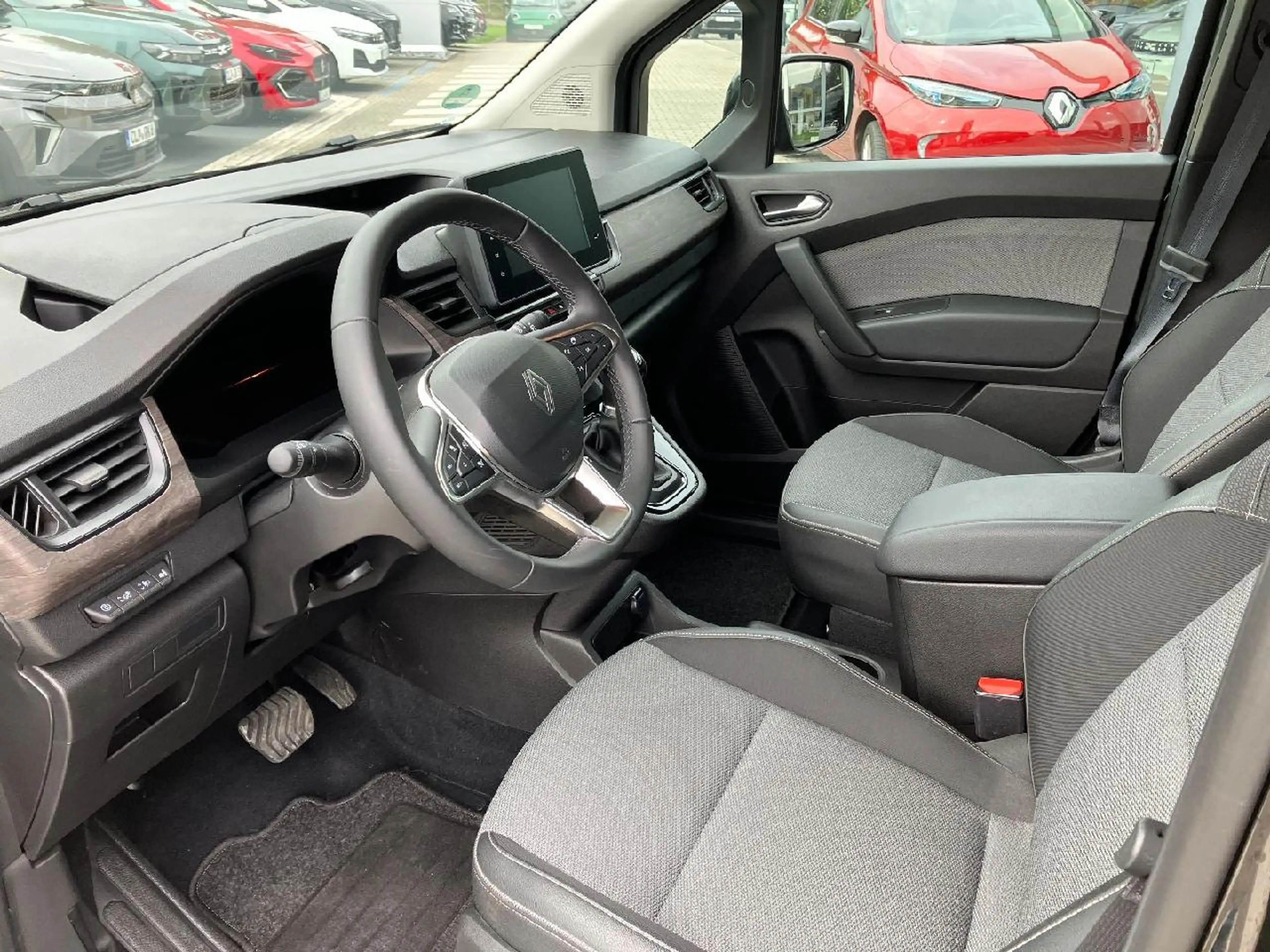 Renault Kangoo Techno TCe 130 EDC — photo 8