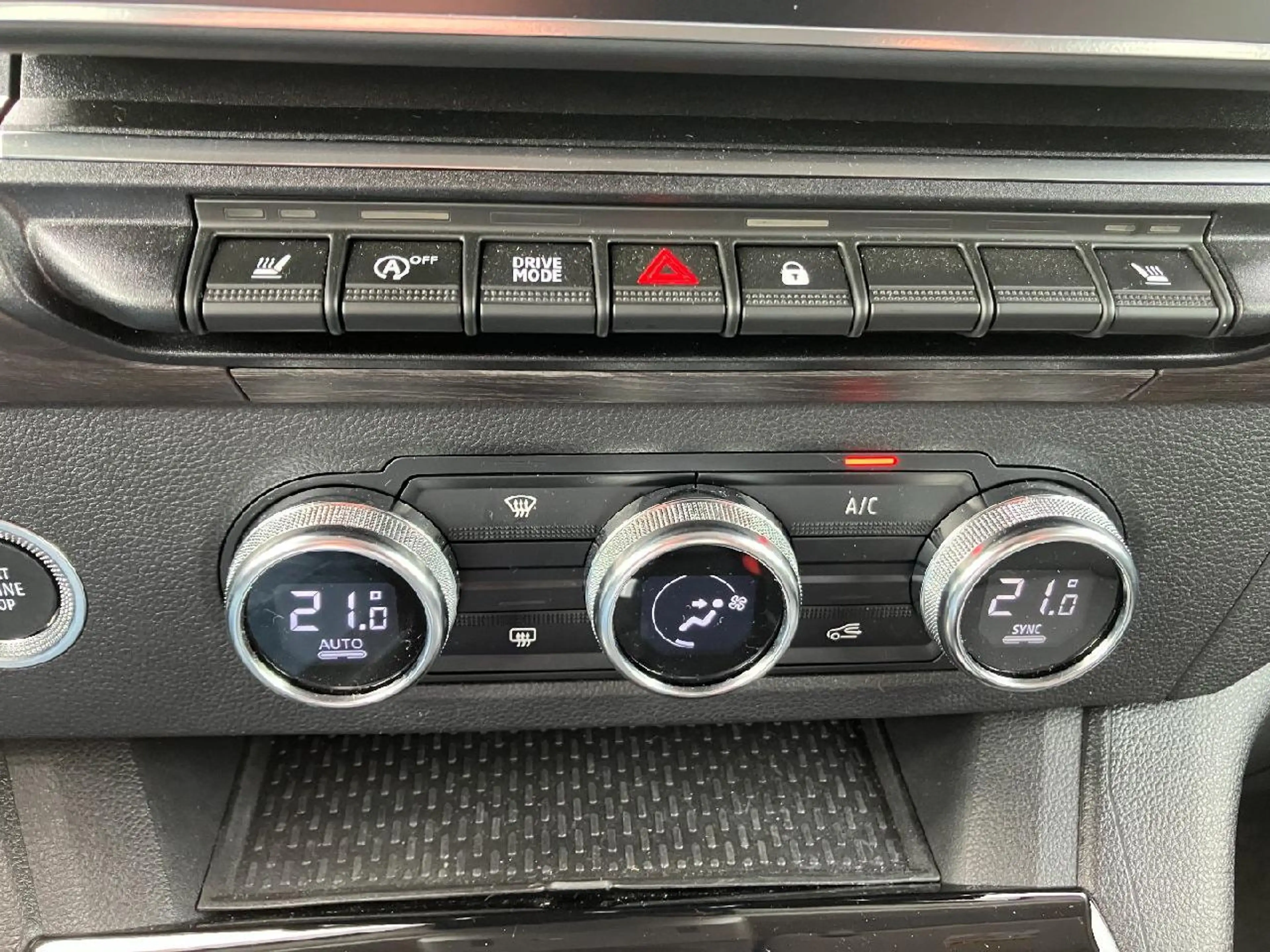 Renault Kangoo Techno TCe 130 EDC — photo 15