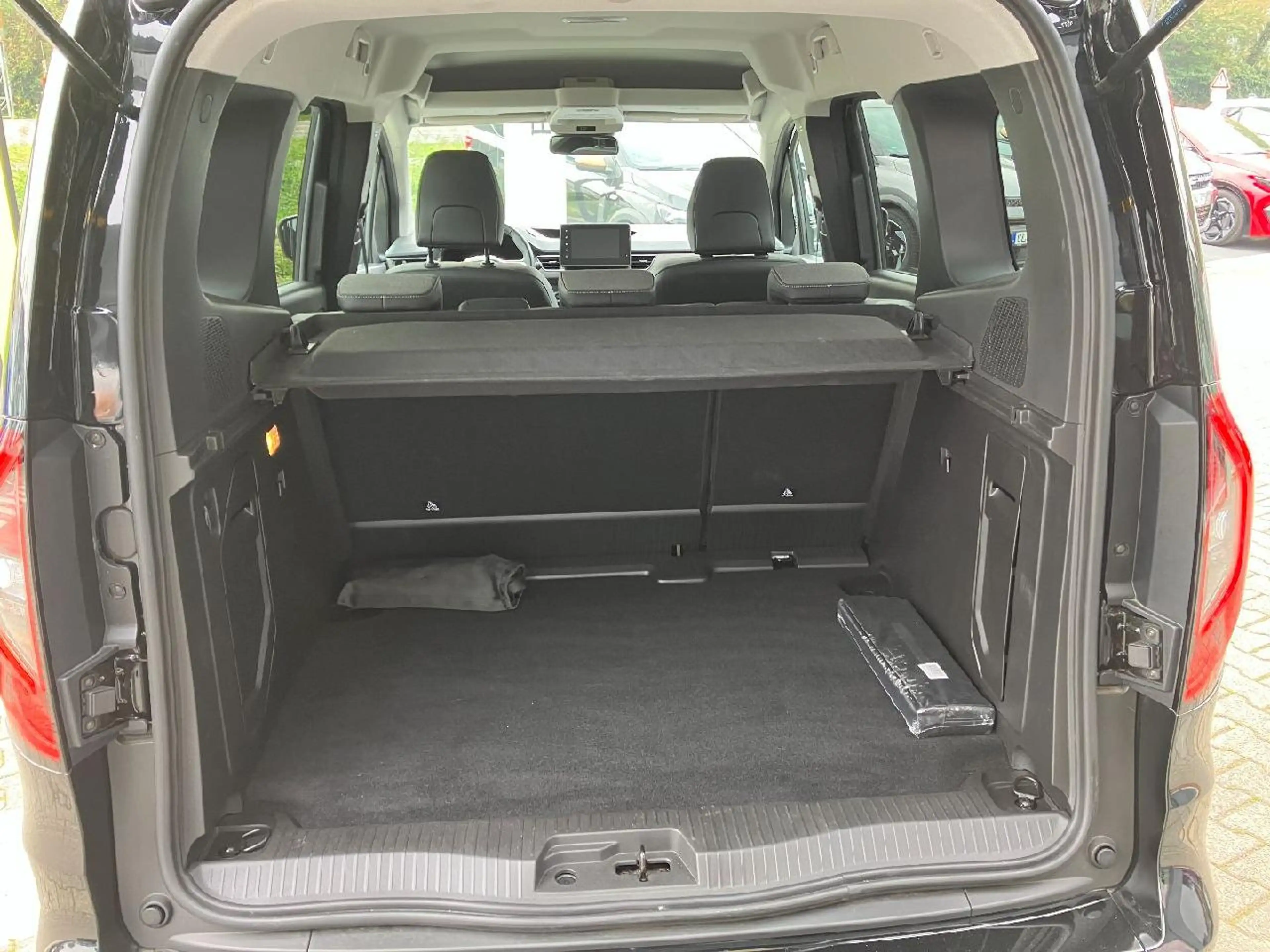Renault Kangoo Techno TCe 130 EDC — photo 10