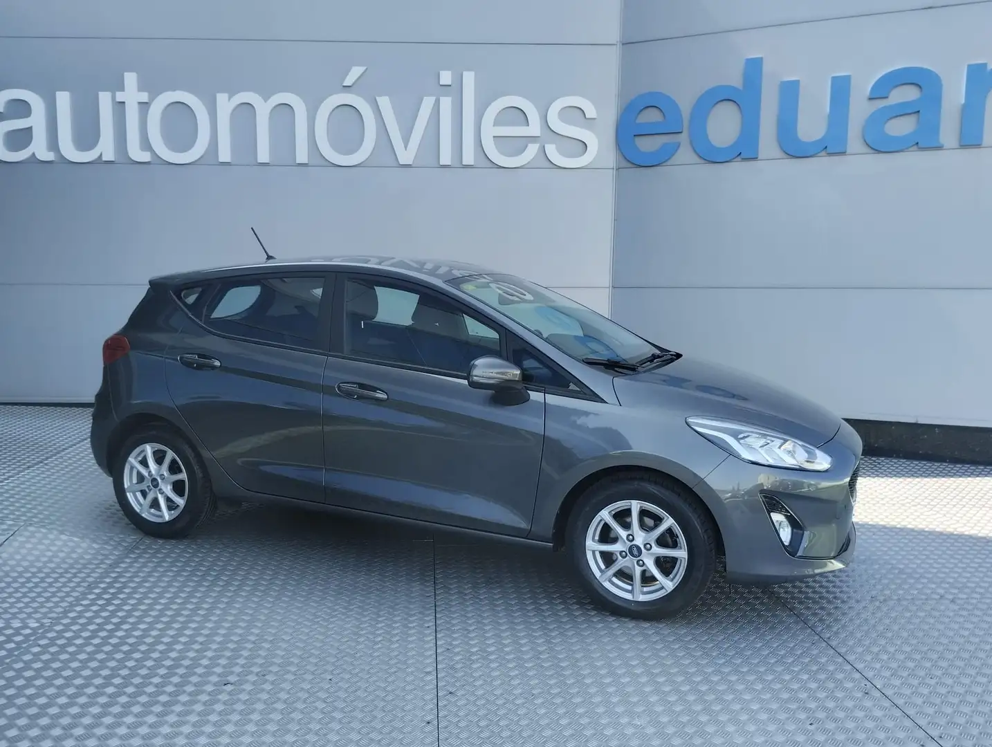 Ford Fiesta 1.1 Ti-VCT Trend Gris - 1