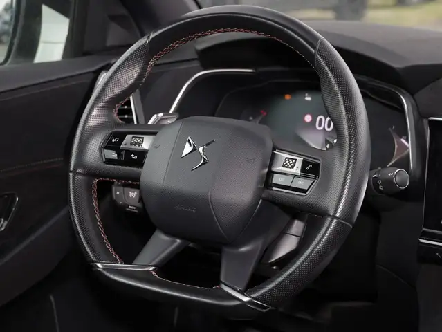 DS Automobiles DS 7 Crossback view 13