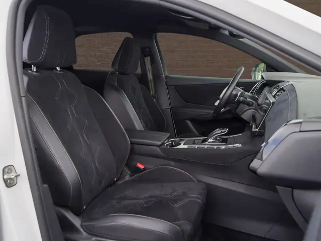 DS Automobiles DS 7 Crossback view 9