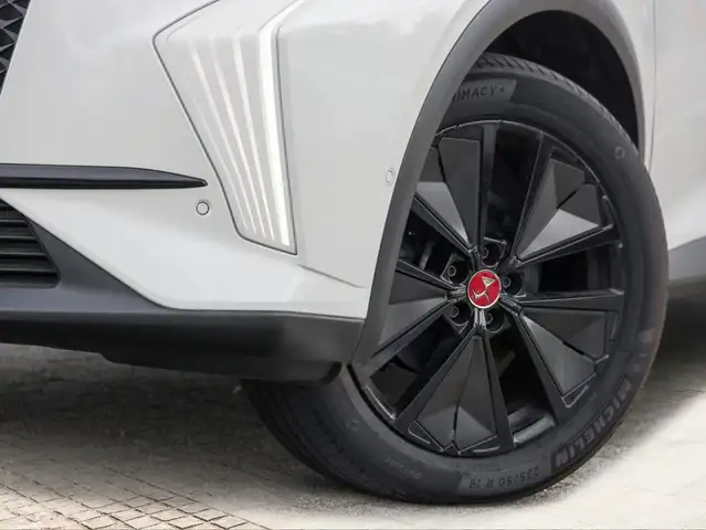 DS Automobiles DS 7 Crossback view 5