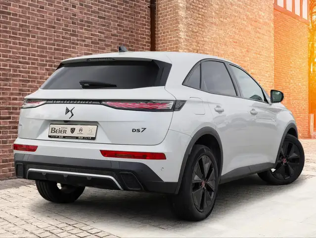 DS Automobiles DS 7 Crossback view 4