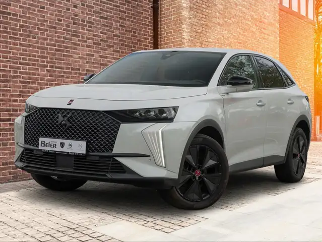 DS Automobiles DS 7 Crossback view 2