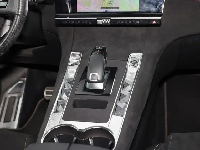 DS Automobiles DS 7 Crossback view 11