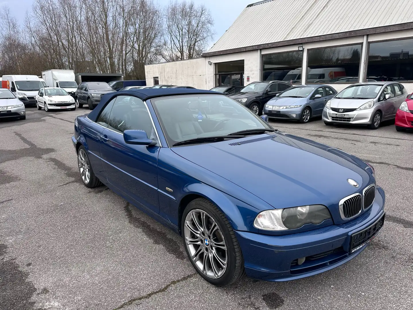 BMW 323 Ci - 1