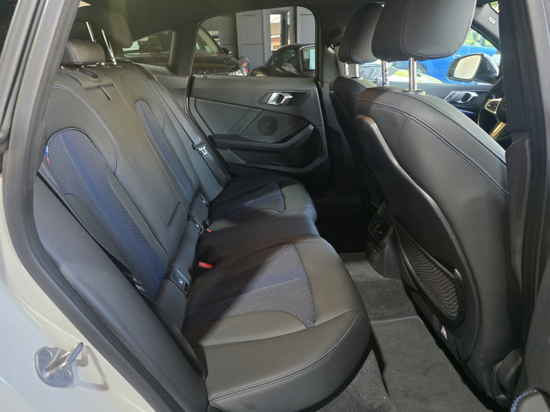 BMW 218 Gran Coupé 218iA //PACK M// — photo 9