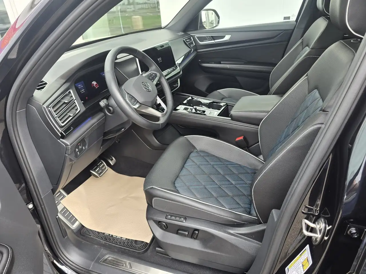 Volkswagen Atlas снимка Volkswagen Atlas