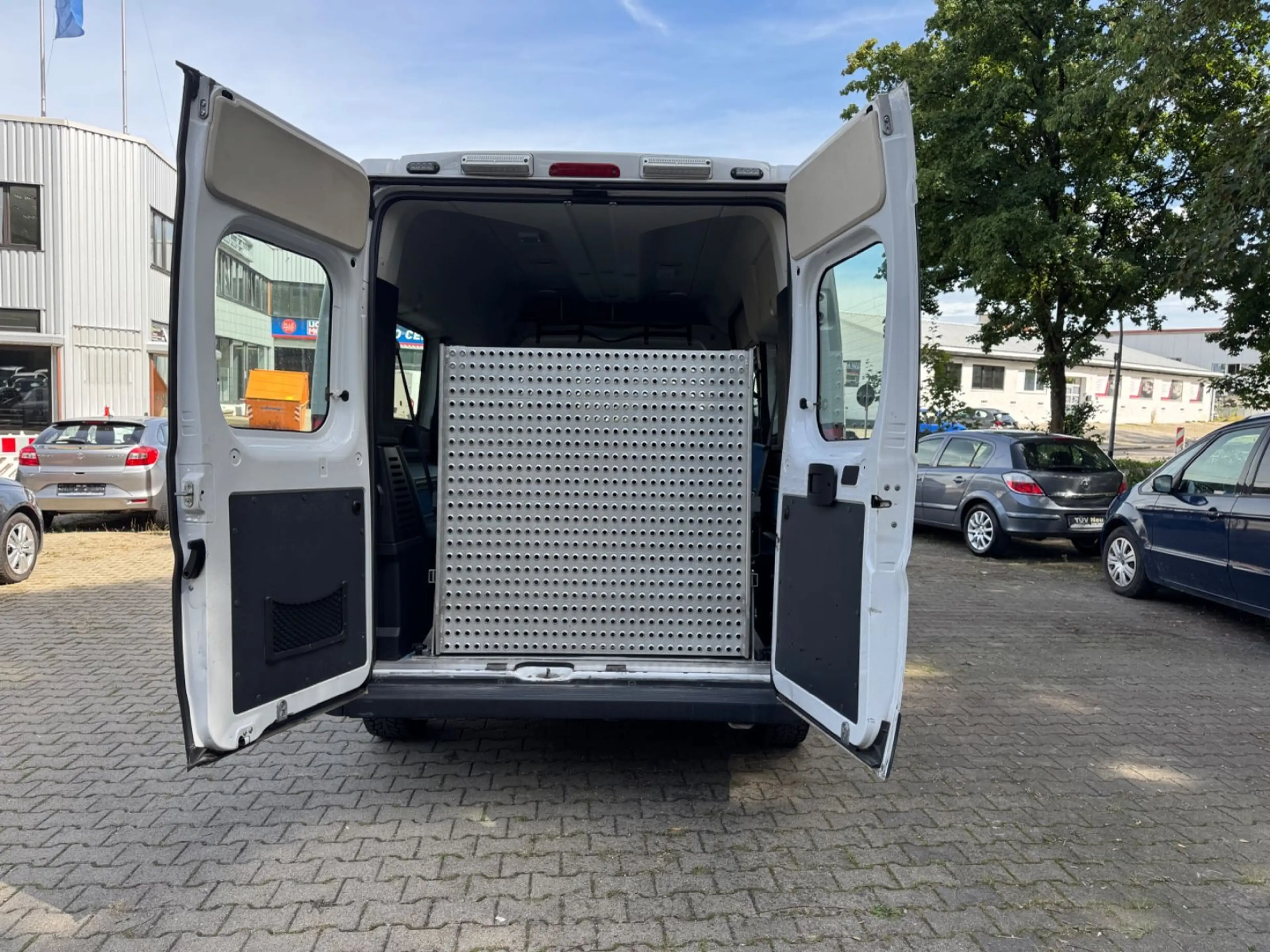 Fiat Ducato Hochr.-Kombi 33 140 L2H2 RS: 3450 mm — photo 12