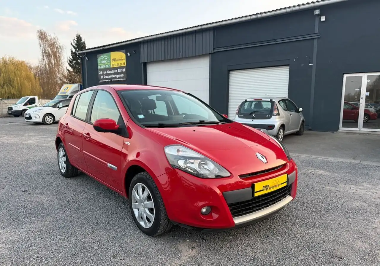Renault Clio 1l5 DCI 90 chx Â«Â Ã©dition TomTomÂ Â»