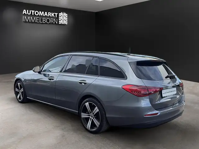 Mercedes-Benz C-Class view 6