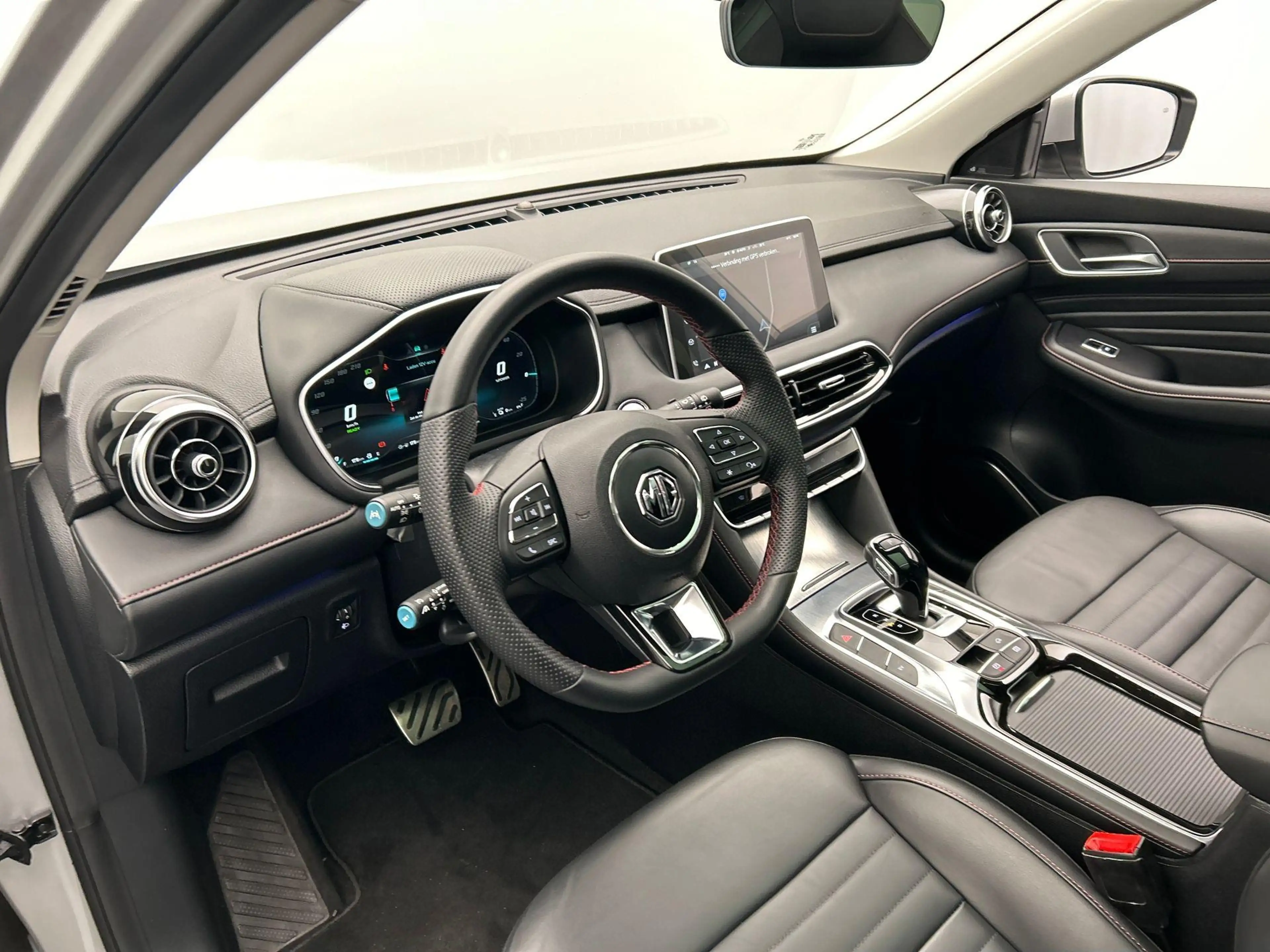 MG EHS 1.5 TGDI Luxury |PHEV | Pano/Dak | Leder | Rondomz — photo 11