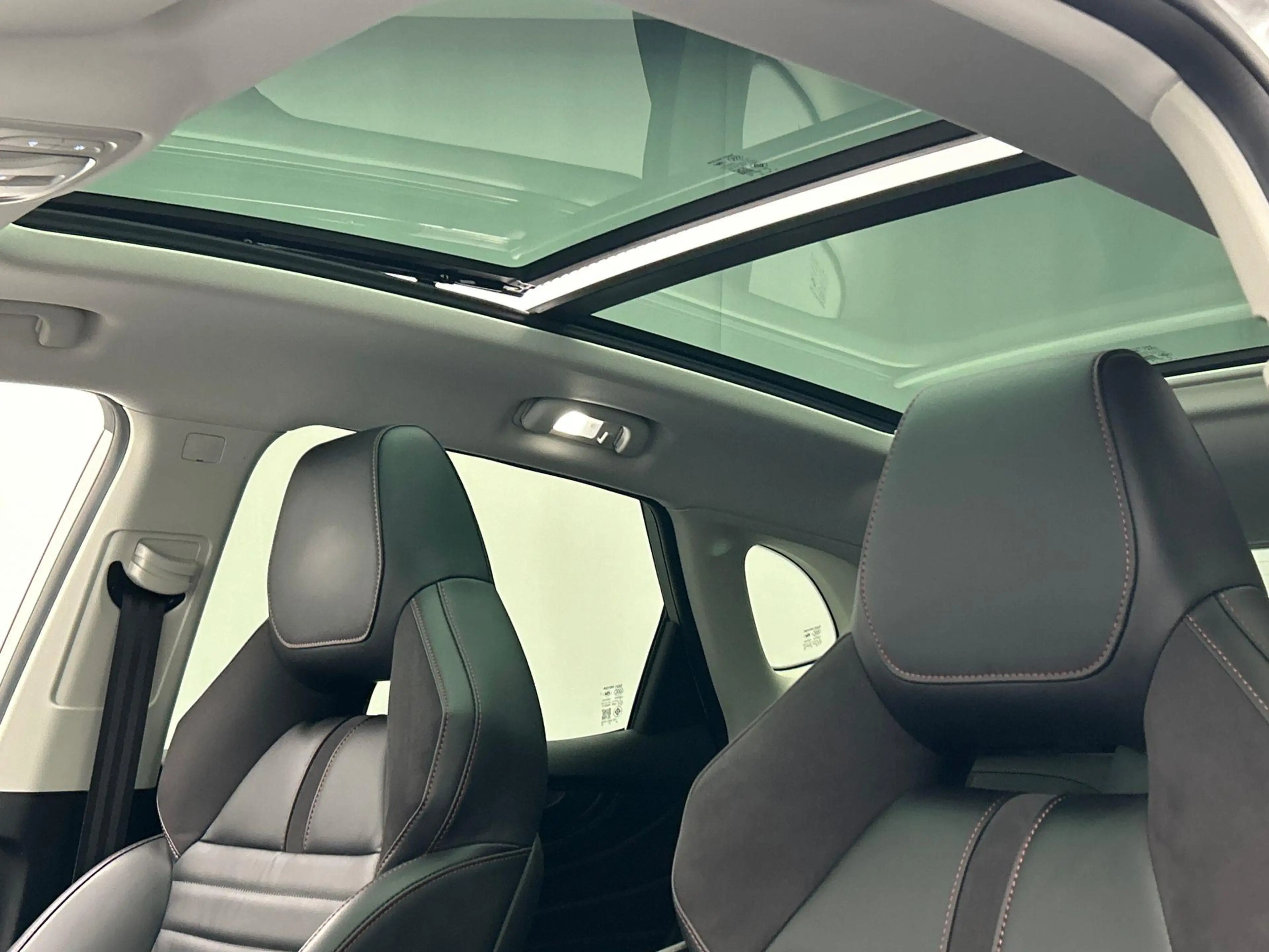 MG EHS 1.5 TGDI Luxury |PHEV | Pano/Dak | Leder | Rondomz — photo 7