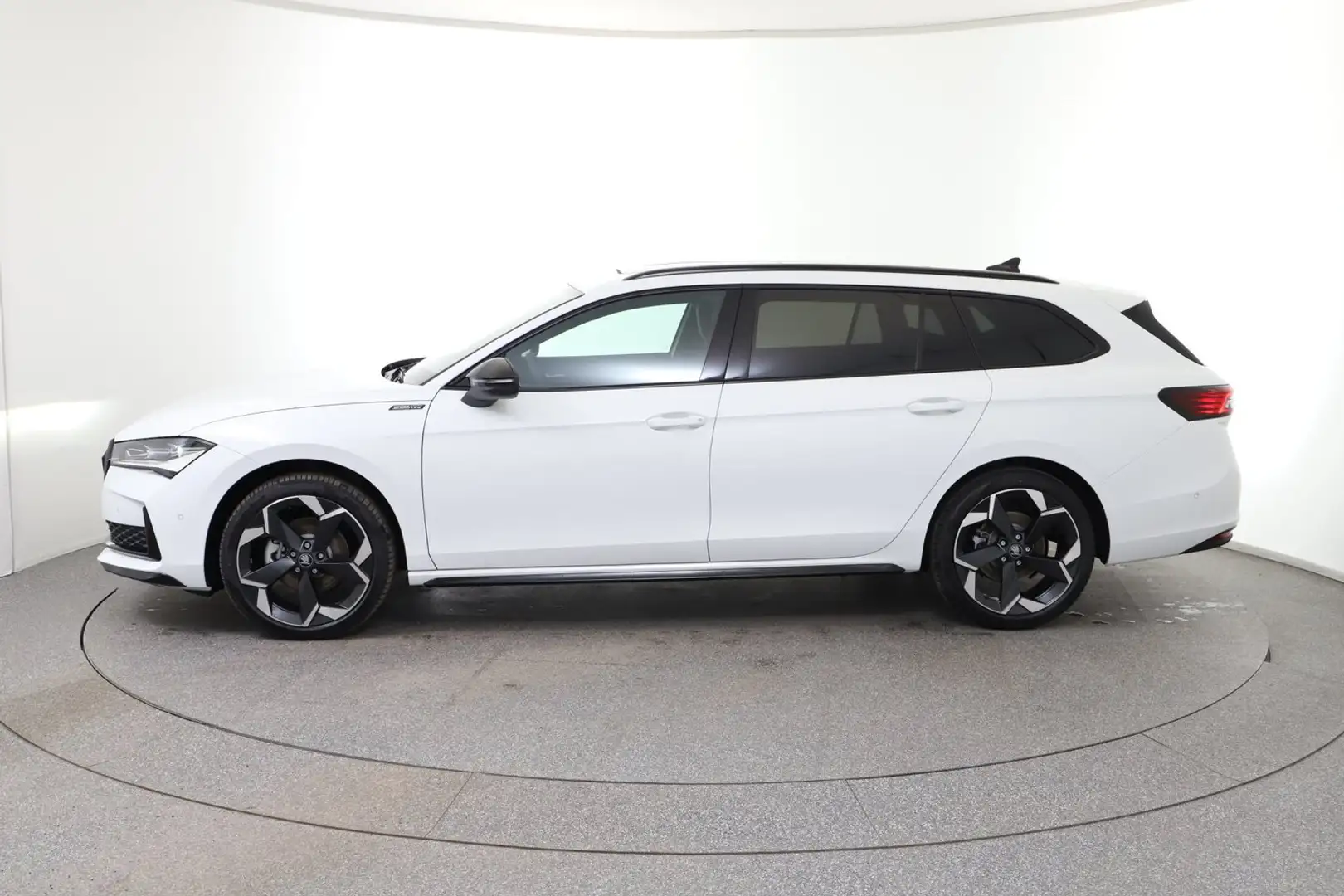 Skoda Superb Sportline TDI DSG Weiß - 2