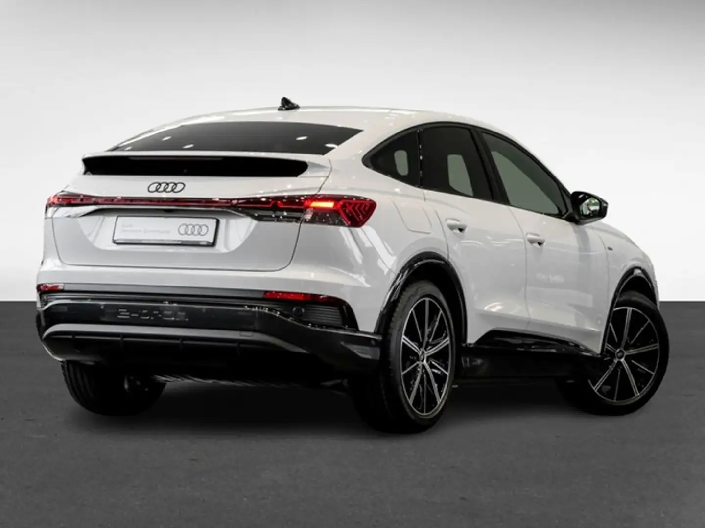 Audi e-tron Optikpaket+2xSLine+Dynamikpaket Bílá - 2