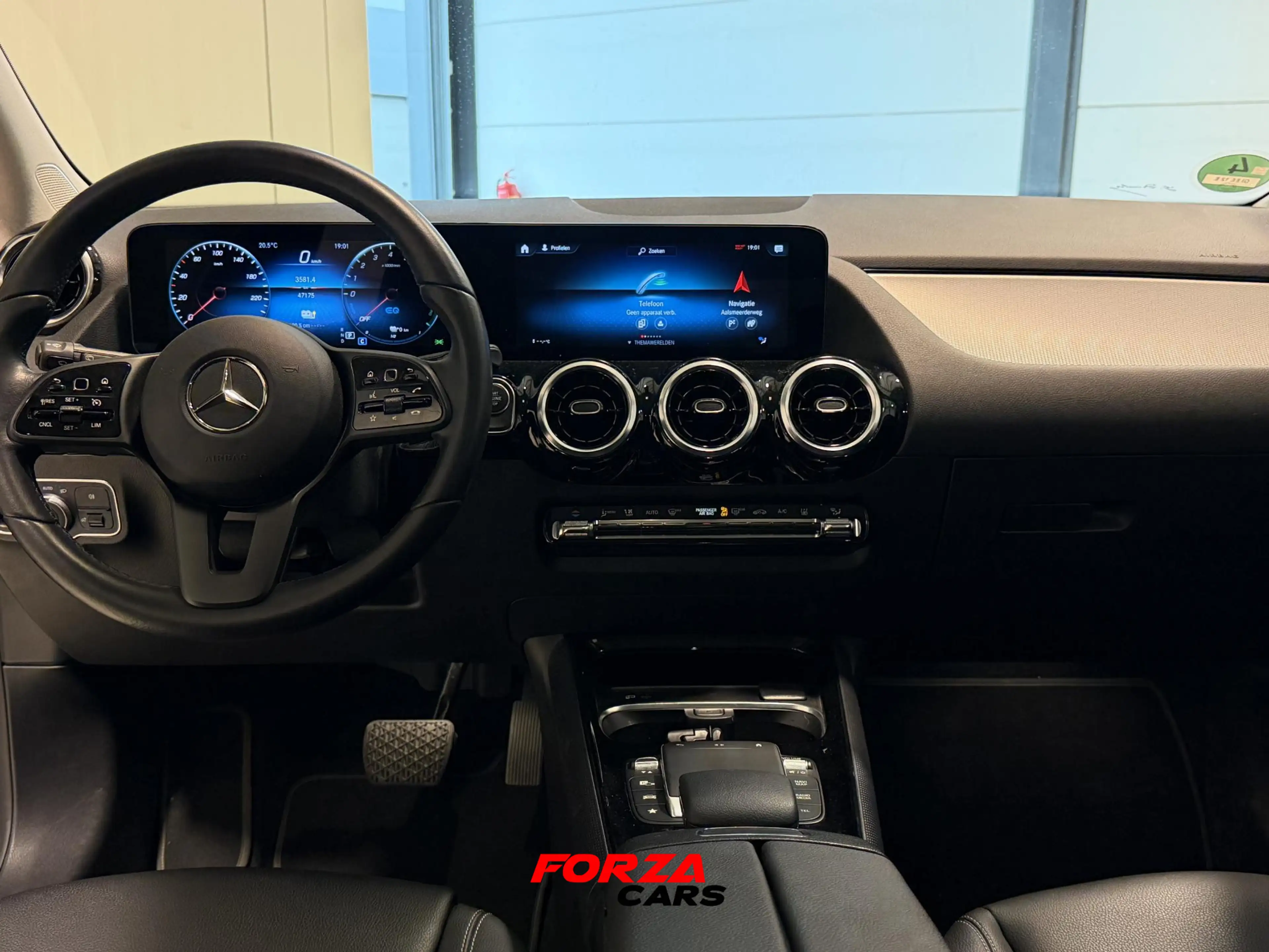 Mercedes-Benz B 250 e Luxury Line | Camera | Trekhaak — photo 10