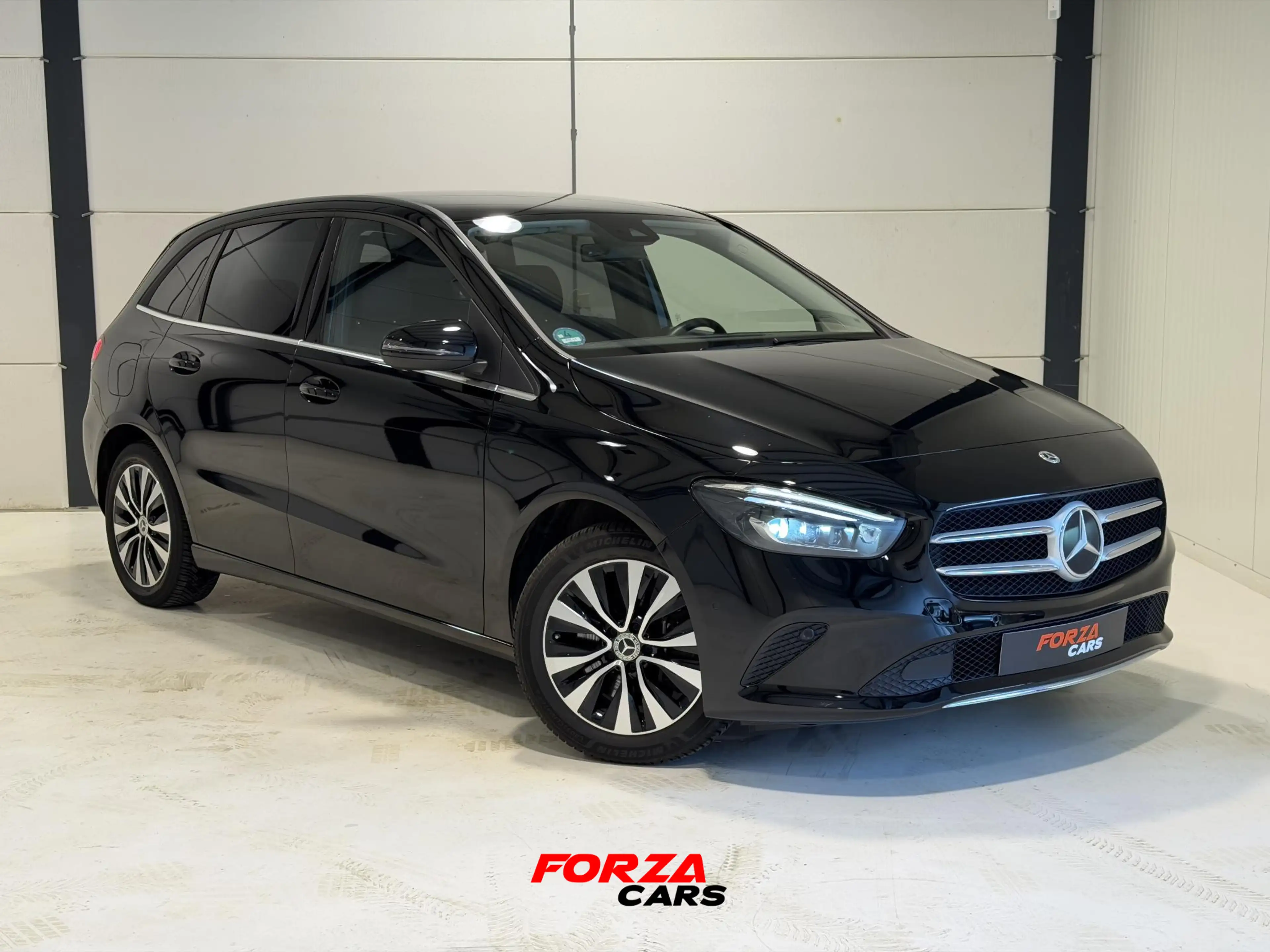 Mercedes-Benz B 250 e Luxury Line | Camera | Trekhaak — photo 7