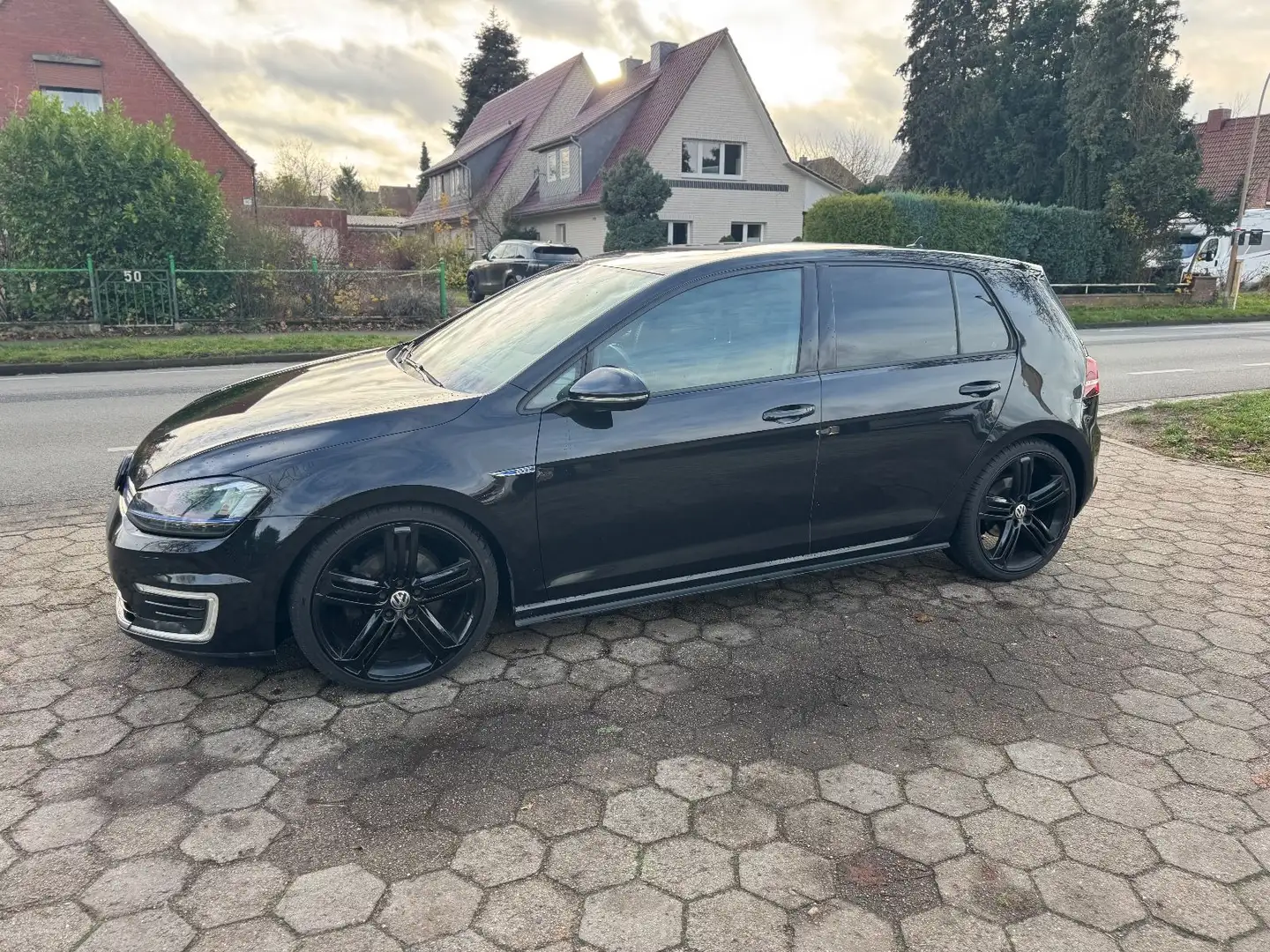 Volkswagen Golf VII Lim. GTE eHybrid 204PS *super Zustand* Noir - 1