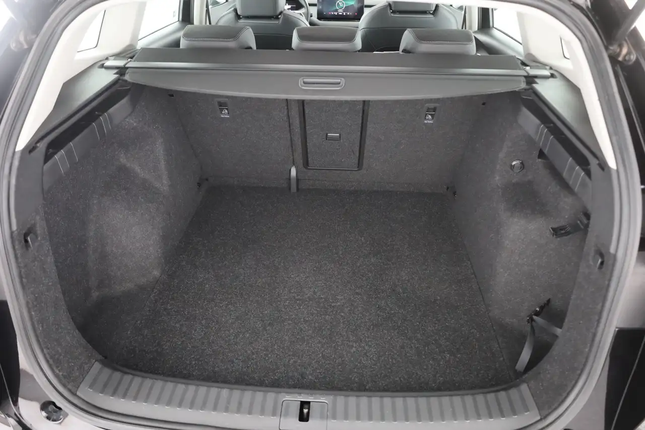 Skoda Enyaq 50 Loft Panorama Sitzheizung Kamera AHK, миниатюра 25