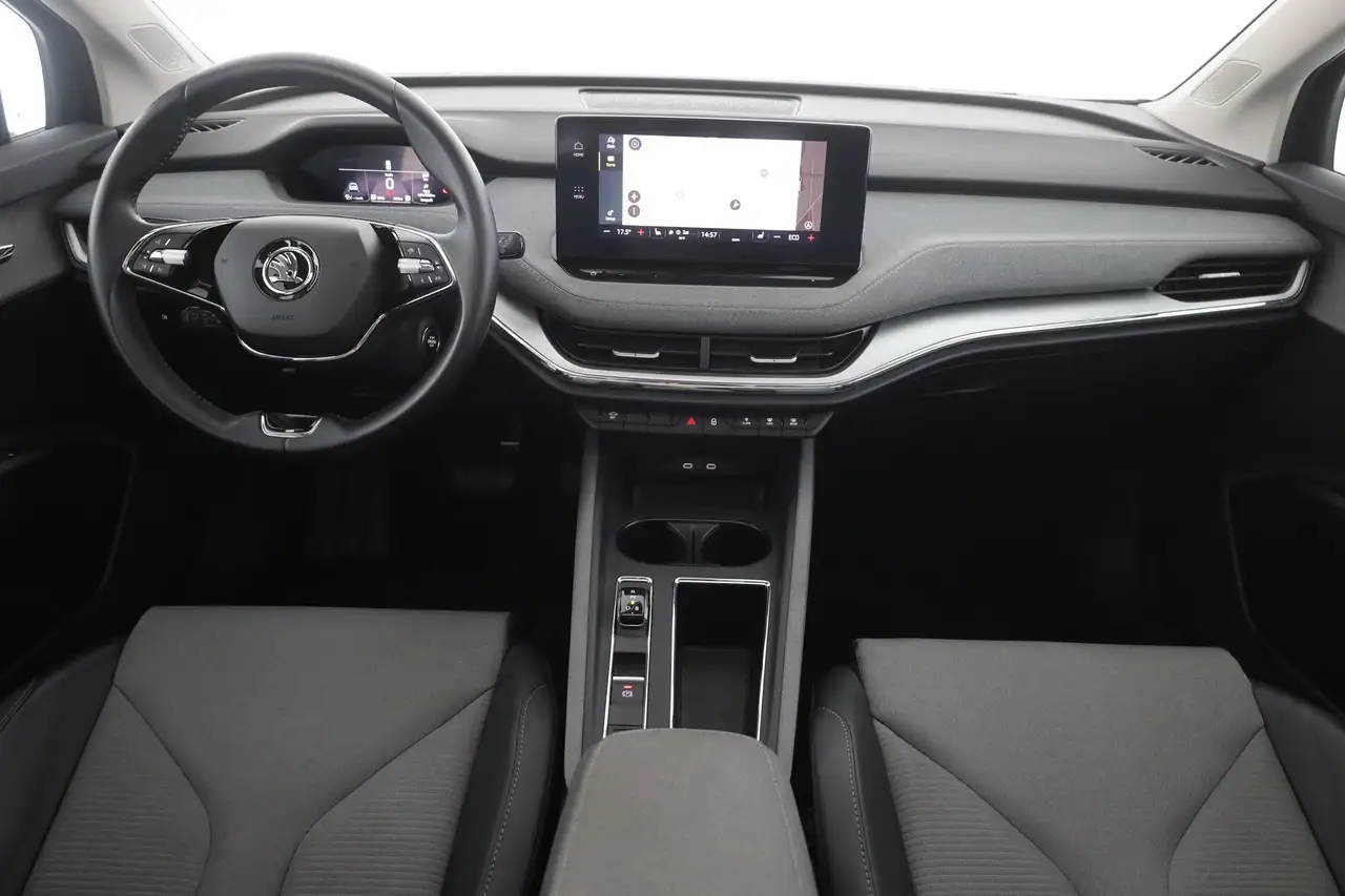Skoda Enyaq 50 Loft Panorama Sitzheizung Kamera AHK, миниатюра 9