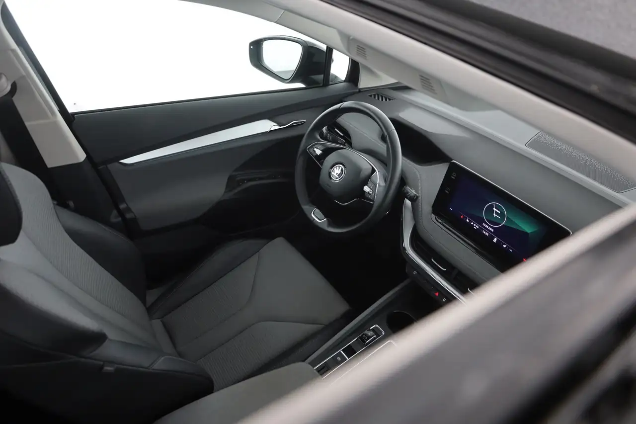 Skoda Enyaq 50 Loft Panorama Sitzheizung Kamera AHK, миниатюра 28