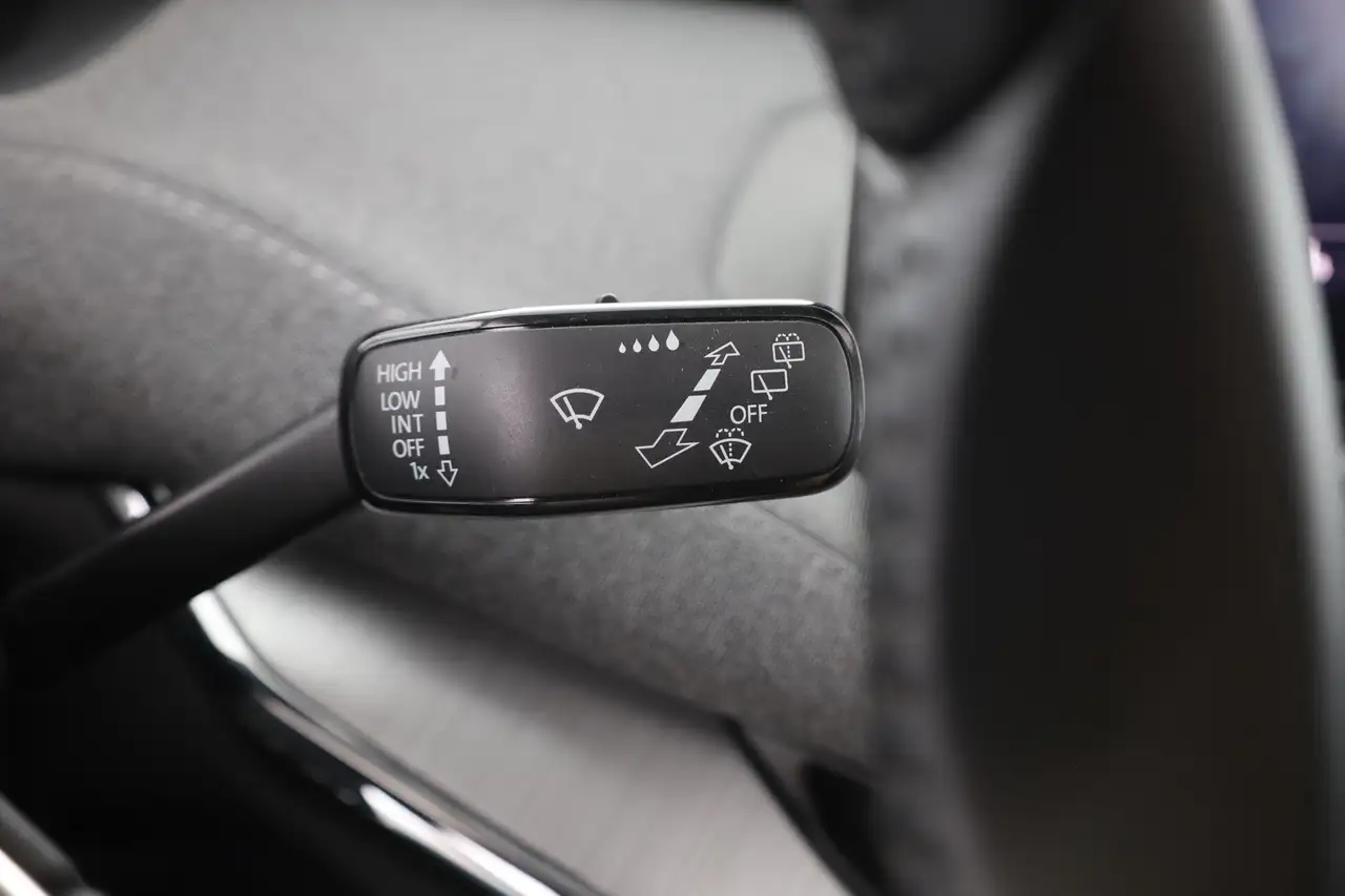 Skoda Enyaq 50 Loft Panorama Sitzheizung Kamera AHK, миниатюра 19