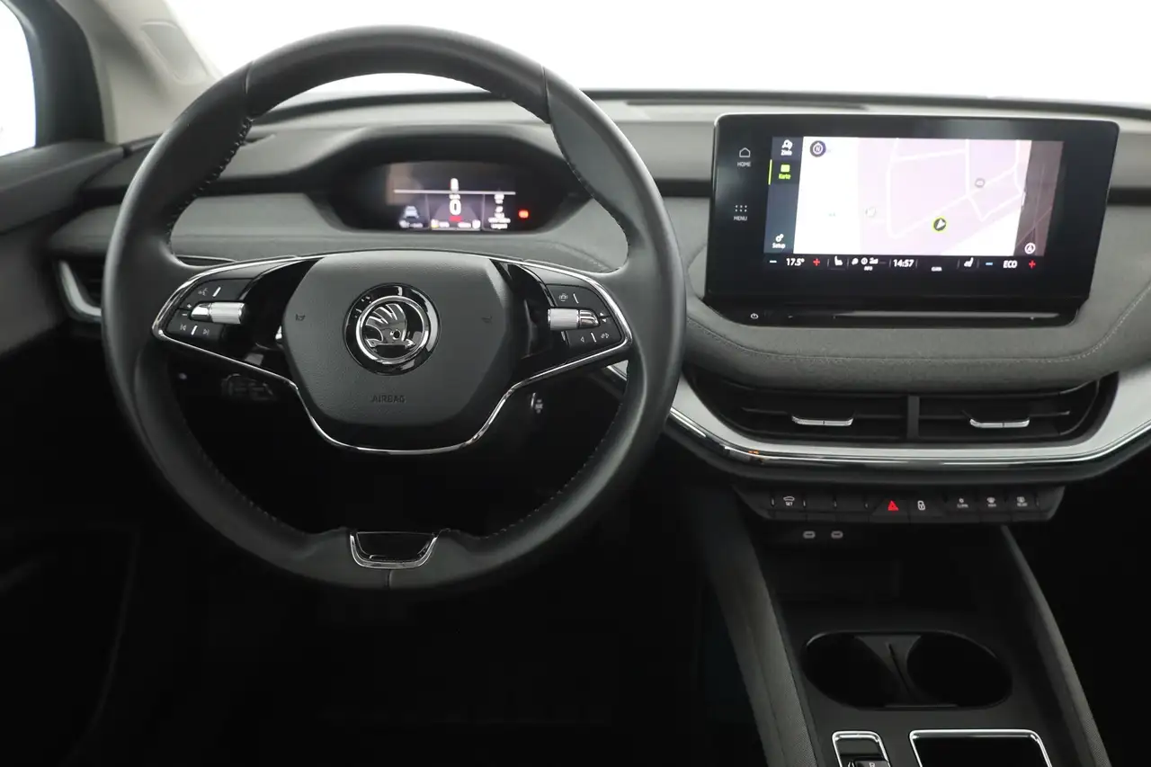 Skoda Enyaq 50 Loft Panorama Sitzheizung Kamera AHK, миниатюра 10