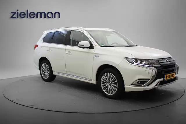 Mitsubishi Outlander 2.4 PHEV Intense+ - Carplay, Dakraam, Camera, Stoe