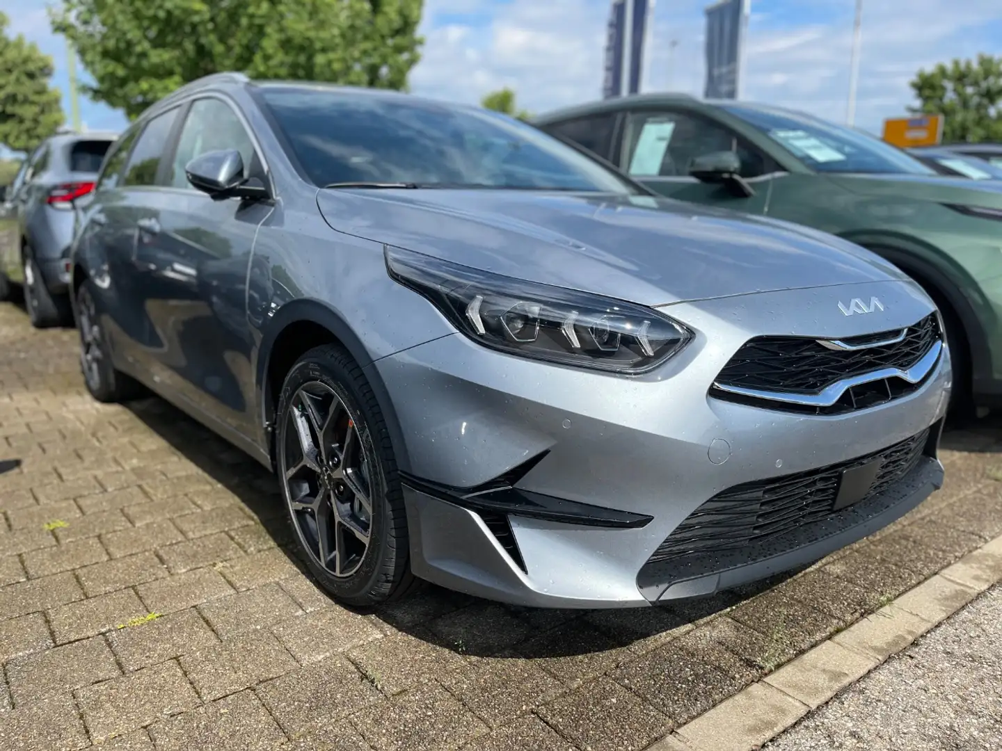 Kia Ceed SW / cee'd SW Ceed Sportswagon 1.5 T-GDI Ultimate Edition *JBL* Silber - 2