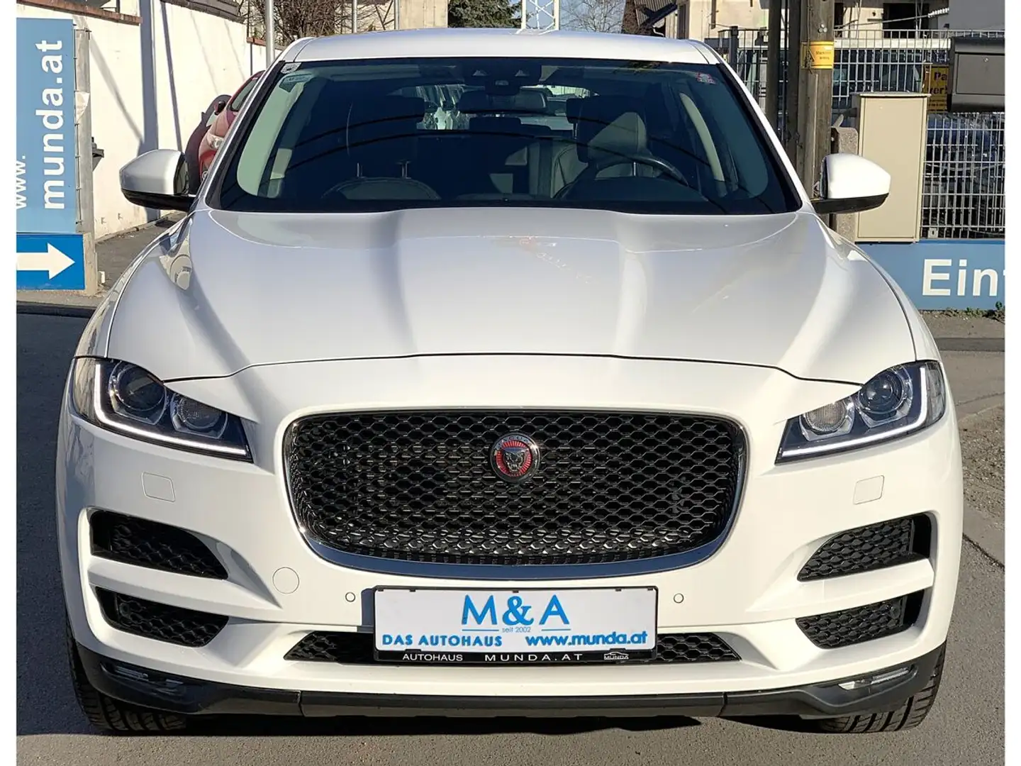 Jaguar F-Pace F-Pace 20d Prestige AWD Automatik Weiß - 2