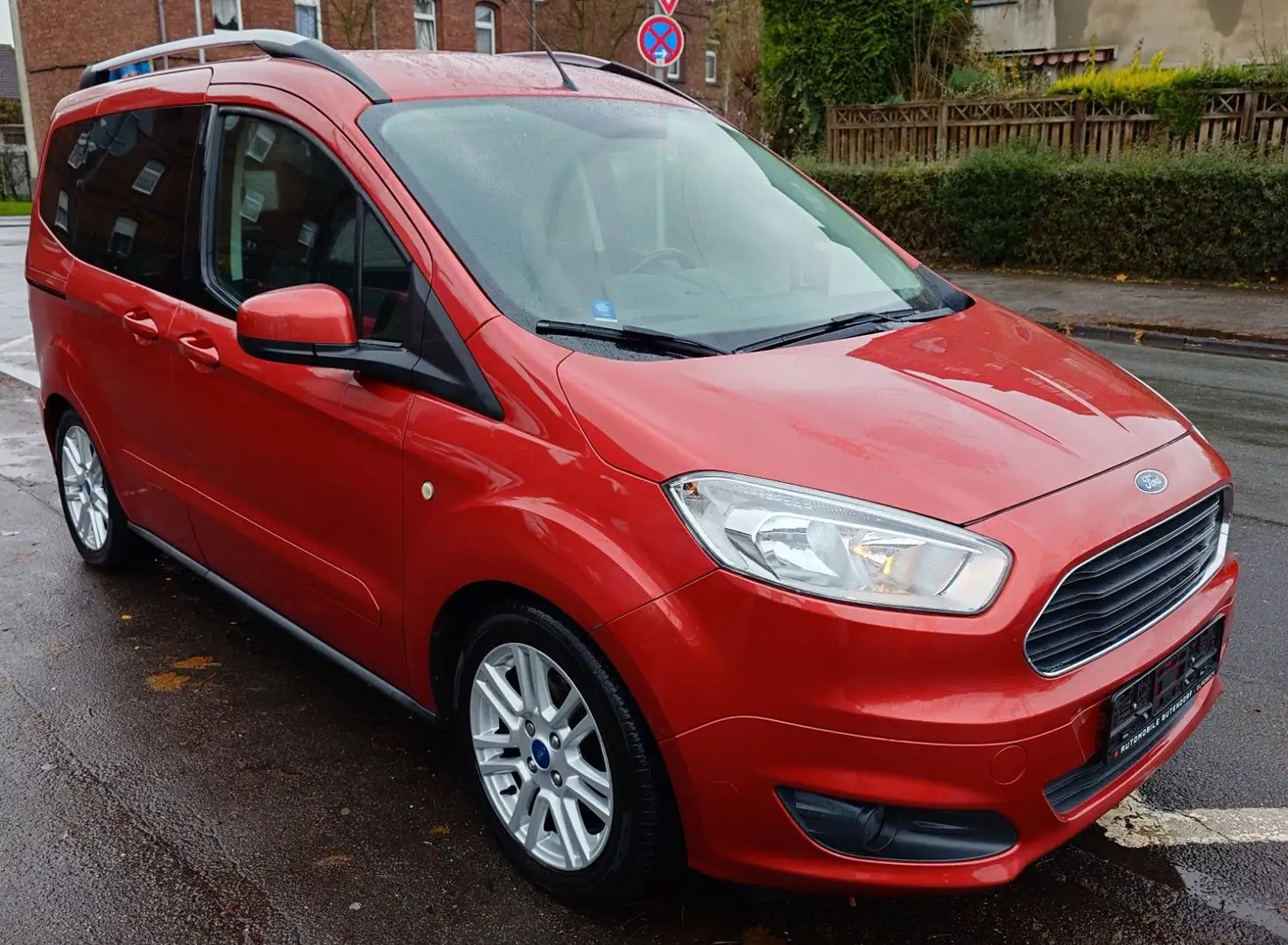 Ford Tourneo Courier Titanium 1.0i TEMPOMAT/SHZ/PDC/ Rouge - 1