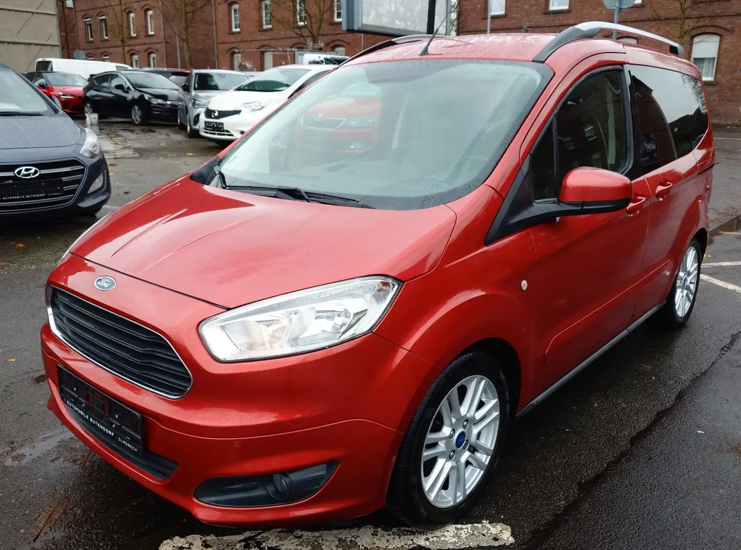 Ford Tourneo Courier Titanium 1.0i TEMPOMAT/SHZ/PDC/ Rouge - 2