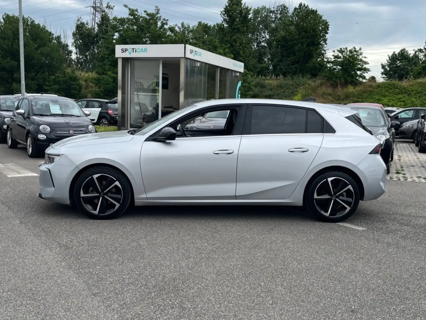 Opel Astra 1.2 Turbo 130cv Business Elegance MT6 Gris - 2