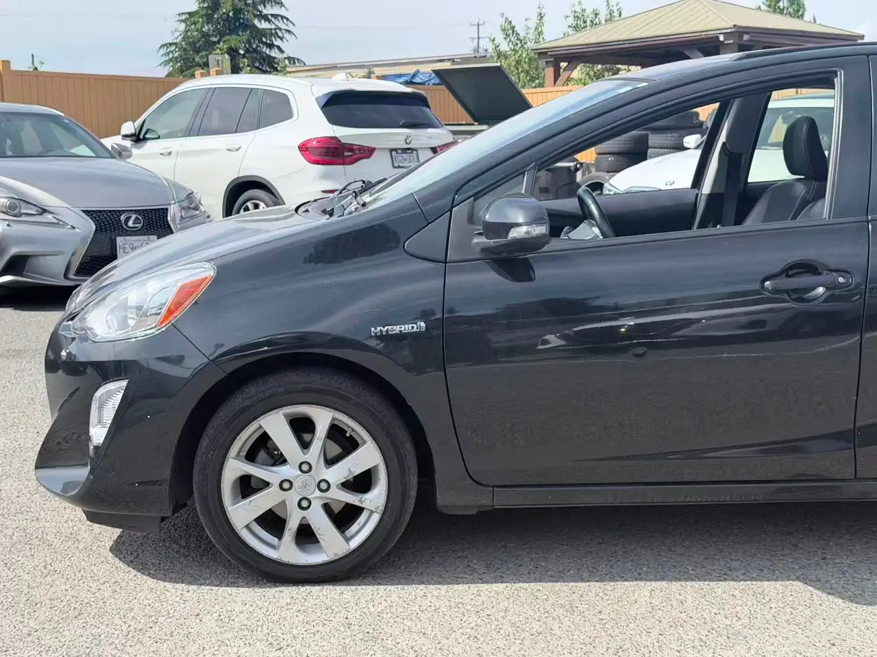 Toyota Prius c снимка Toyota Prius c