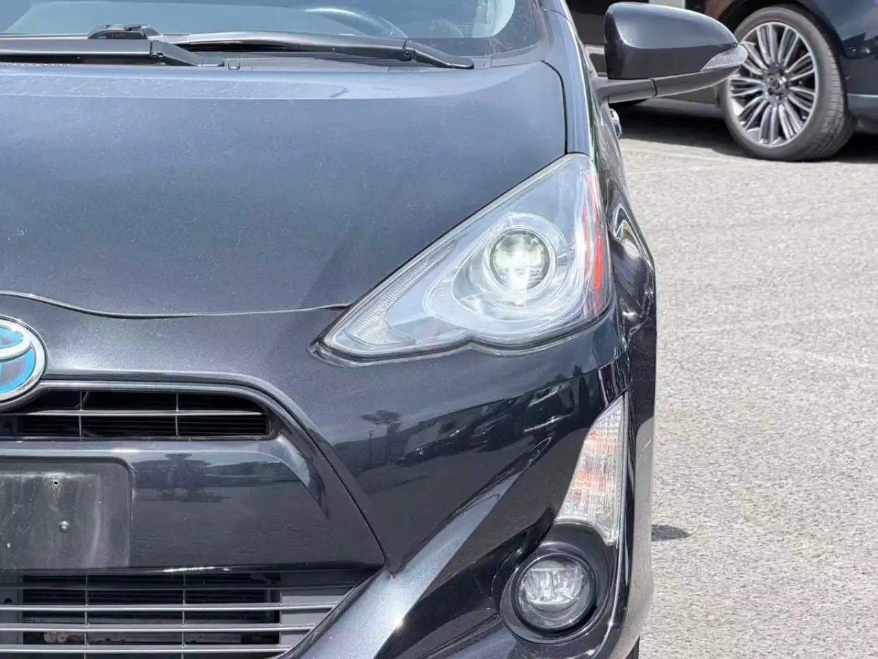Toyota Prius c снимка Toyota Prius c