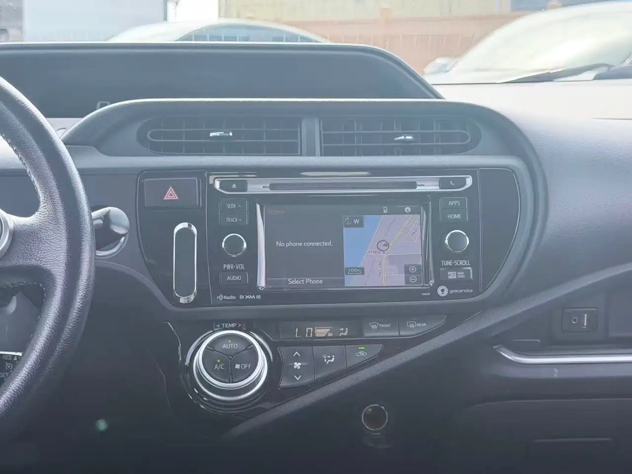 Toyota Prius c снимка Toyota Prius c
