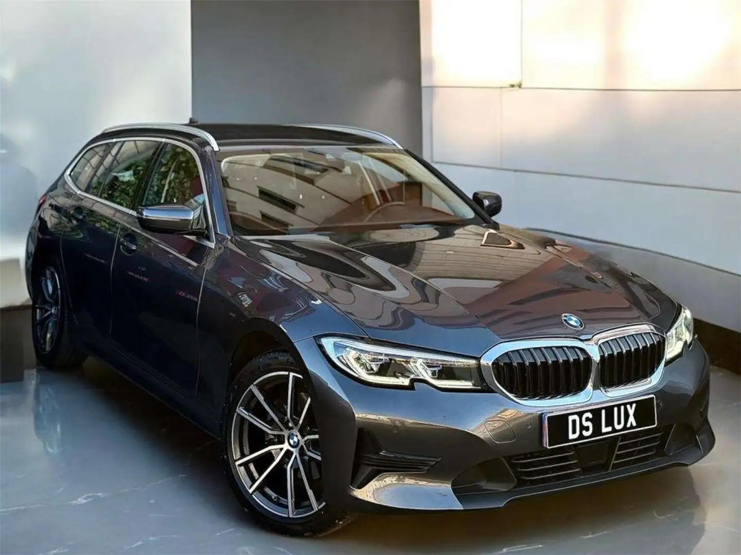 BMW 320 320d Touring xDrive Auto Laser Cocpit Gris - 1