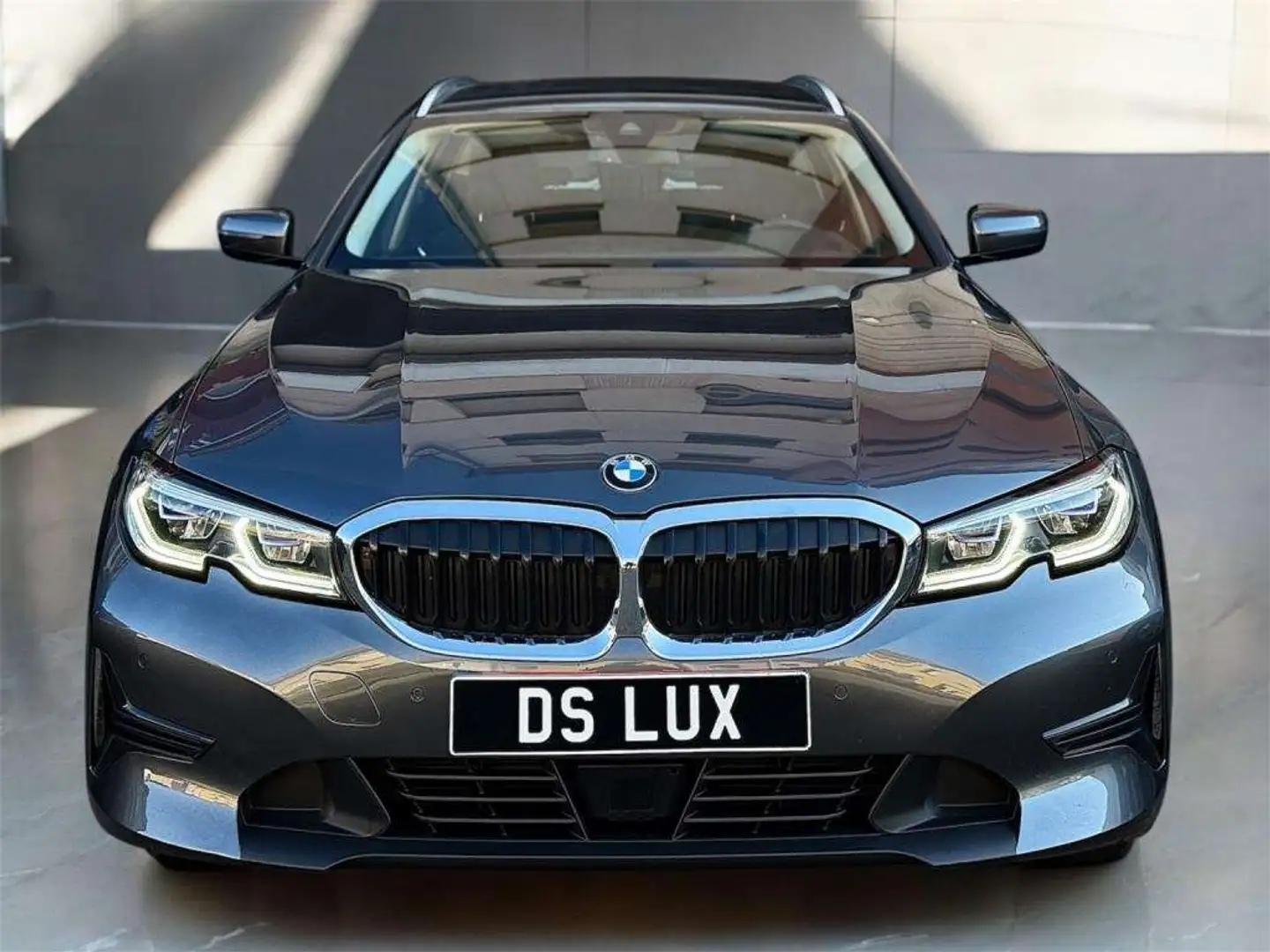 BMW 320 320d Touring xDrive Auto Laser Cocpit Gris - 2