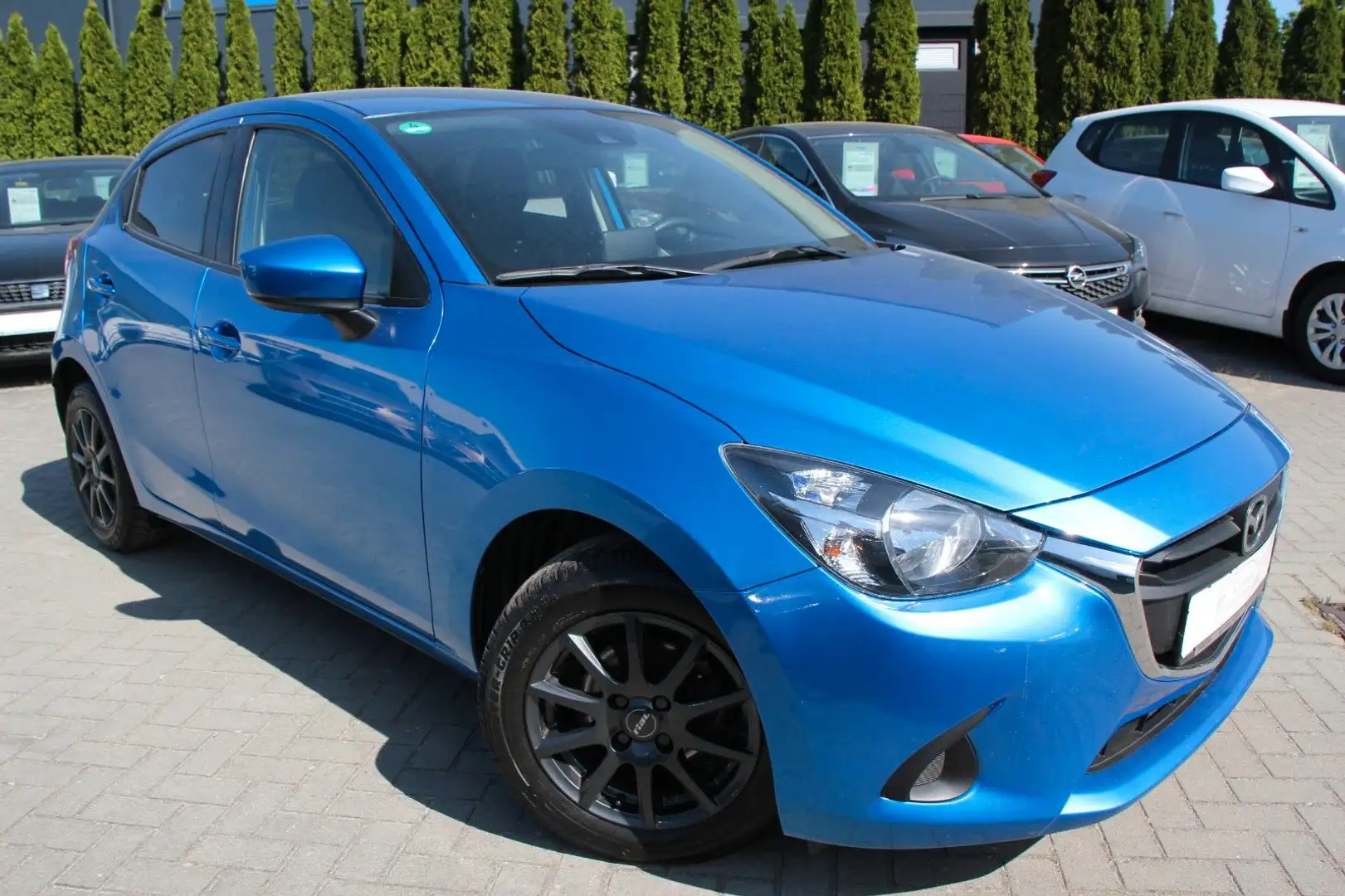 Mazda 2 Lim. Kizoku Klima/Navi/Tempomat/Sitzhz/PDC/Alu Blau - 1