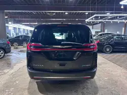 Chrysler Pacifica 2023